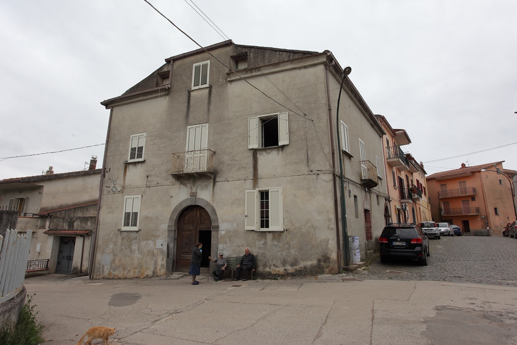 [Palazzo in Strada Comunale di Fontanelle, 2/3]