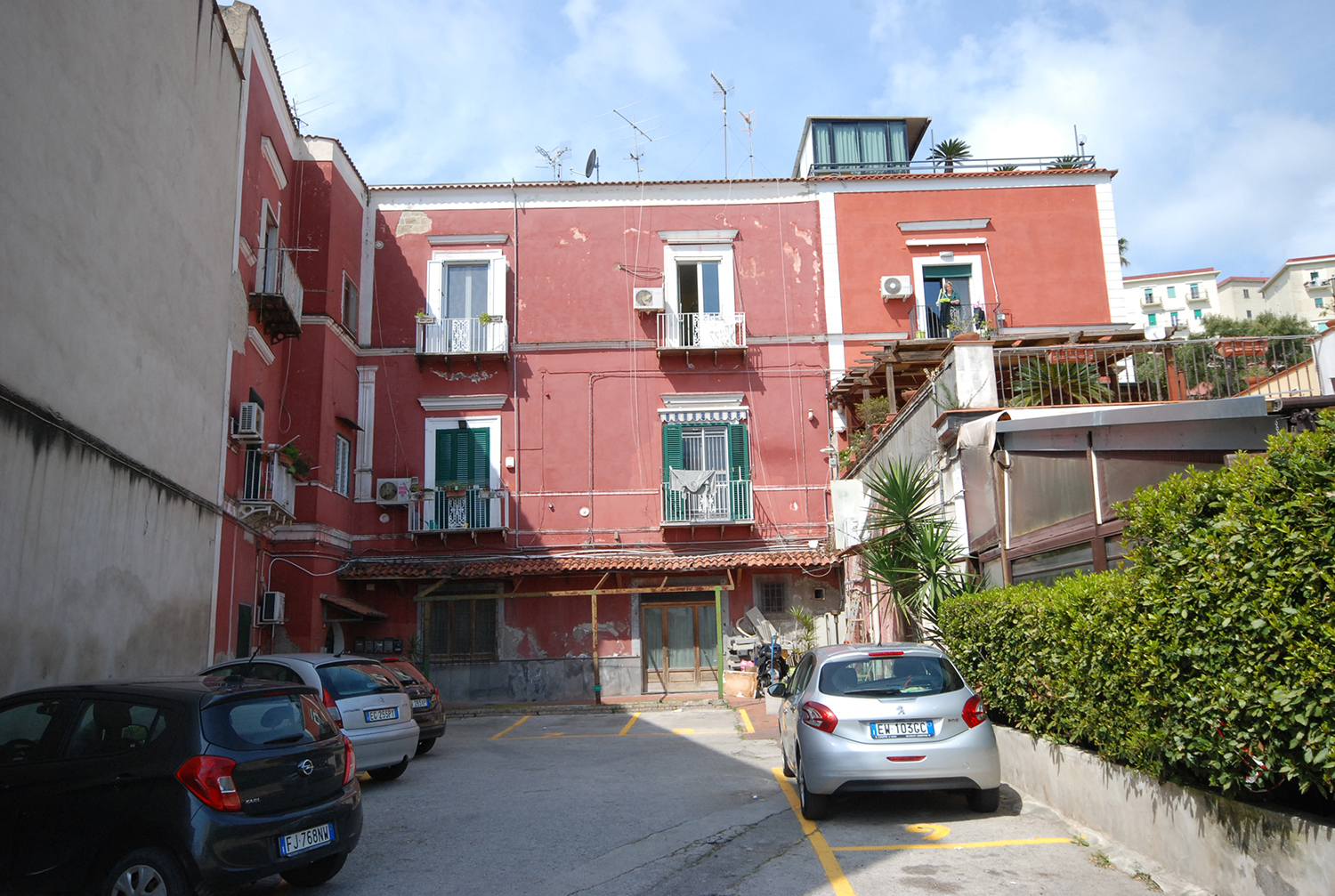 [Palazzo Via Lucullo,8-10]