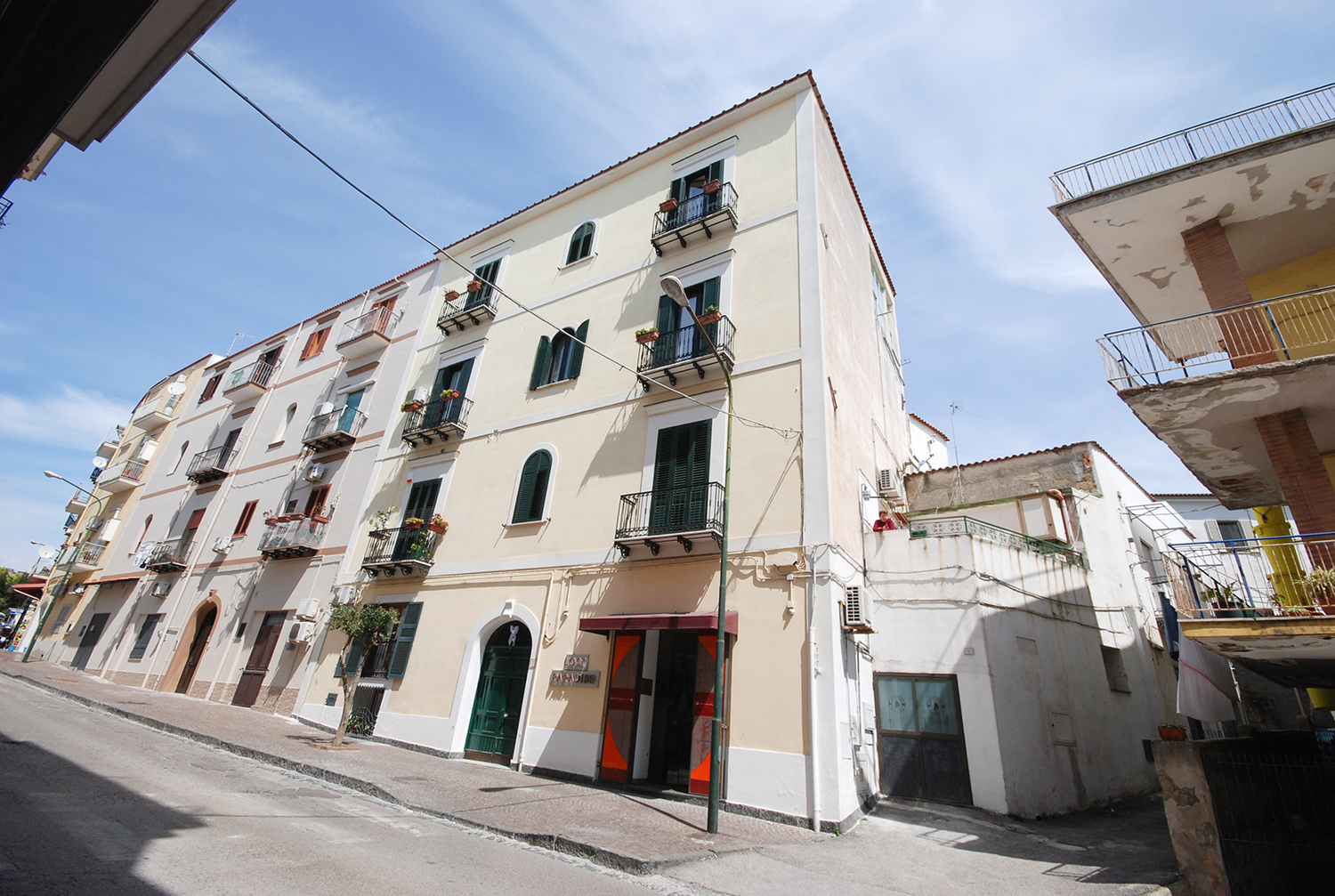 [Palazzo Via Roma, 93]