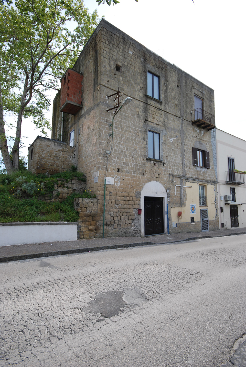[Palazzo Via Roma,1]