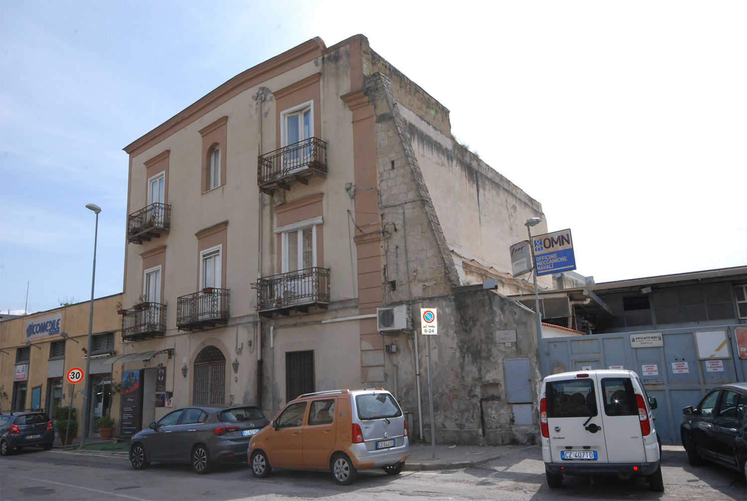 [Palazzo Via Scotto]