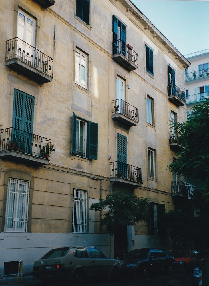 Palazzina in via Giuseppe Cotronei, 2A