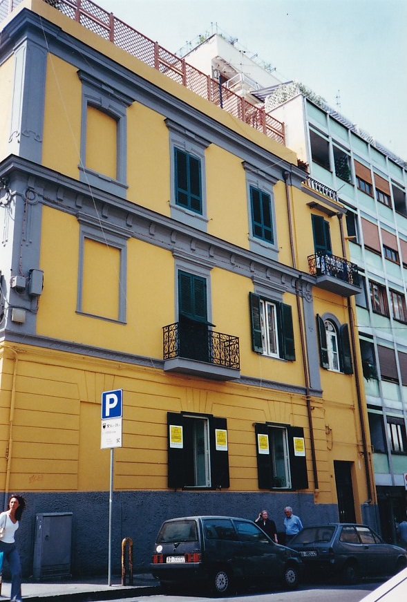 Palazzina in via Massimo Stanzone, 16