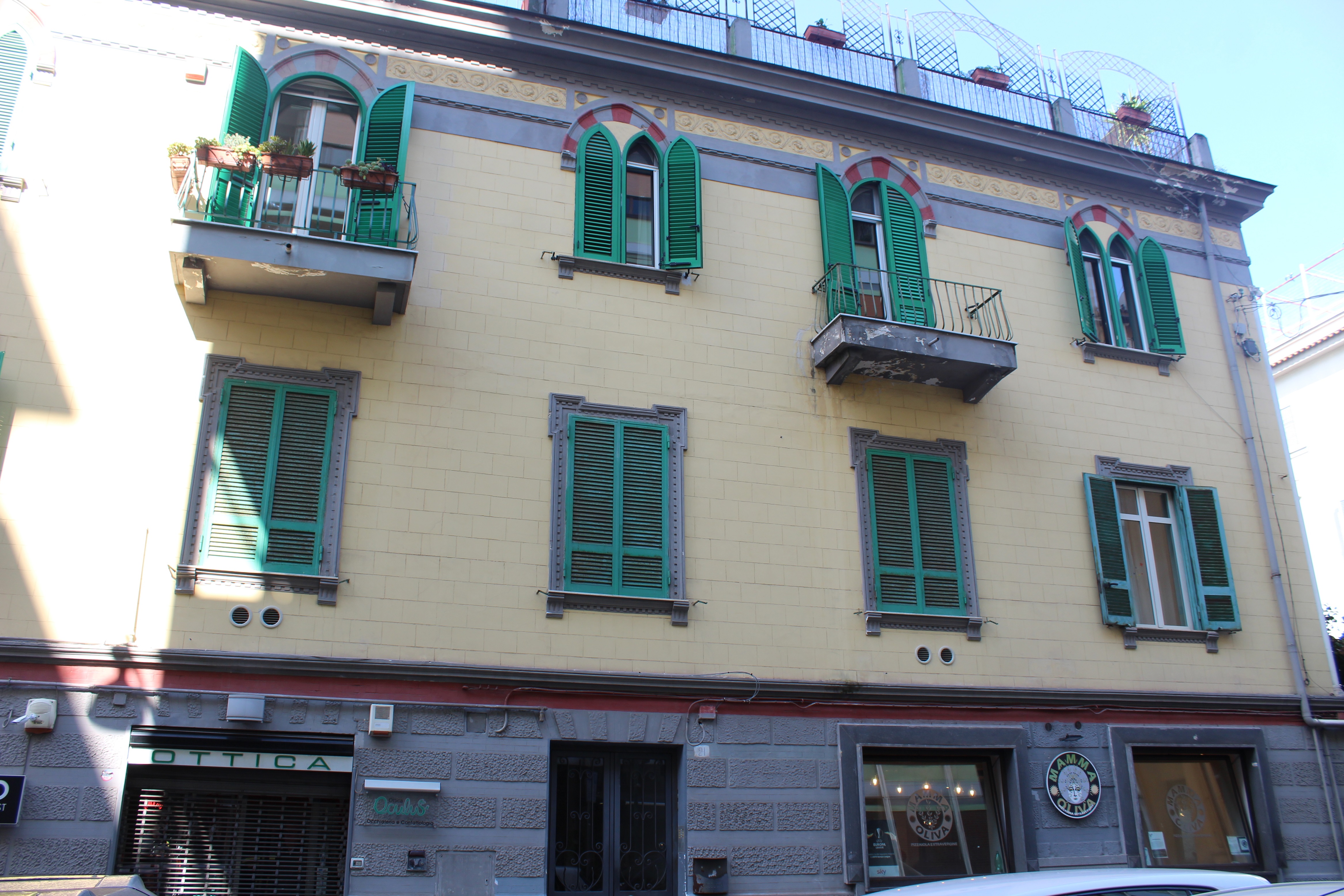 [Palazzina in via Massimo Stanzione,21]