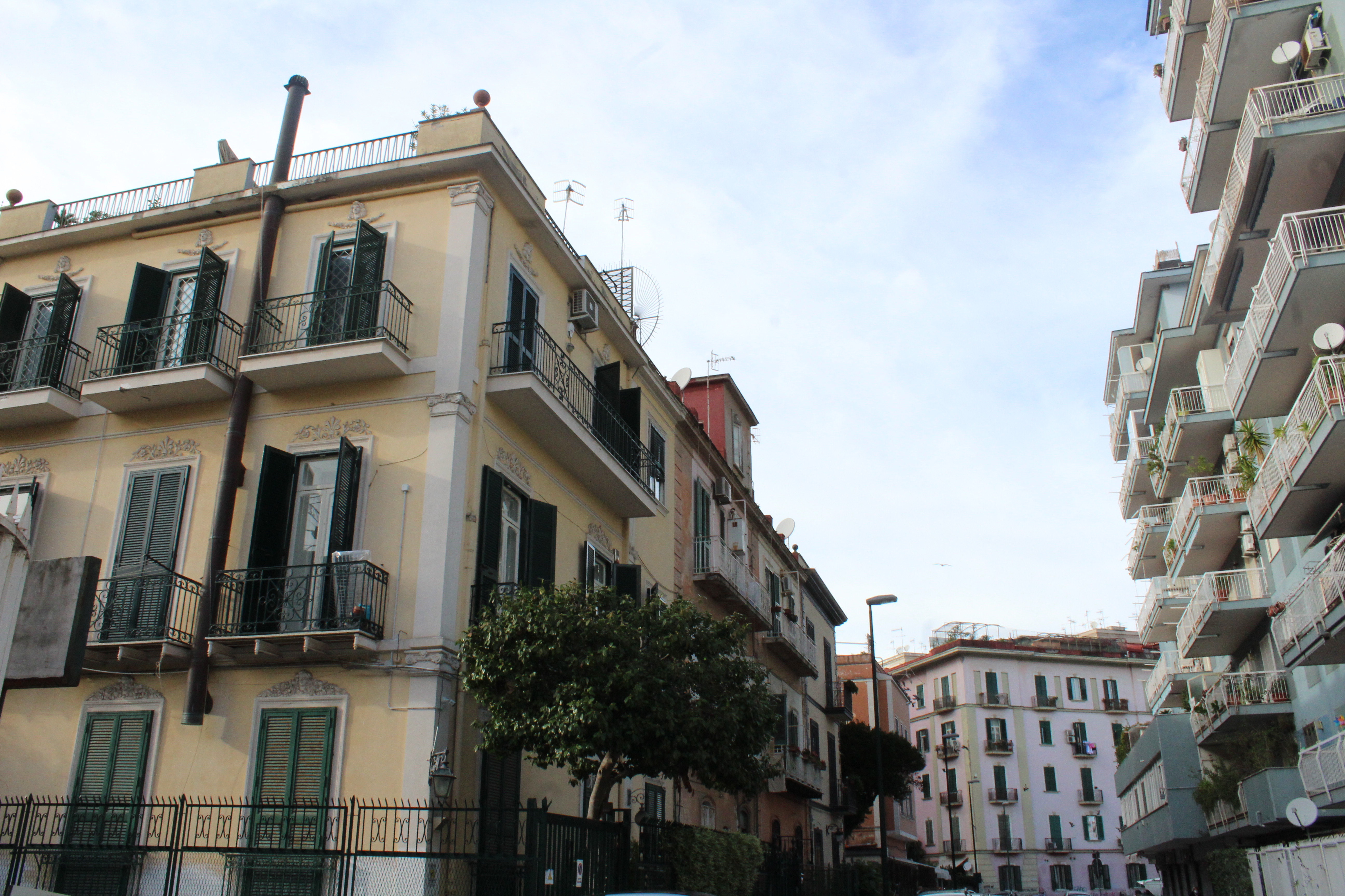 [Palazzina plurifamilare in via Cesare Pavese, 1 A]