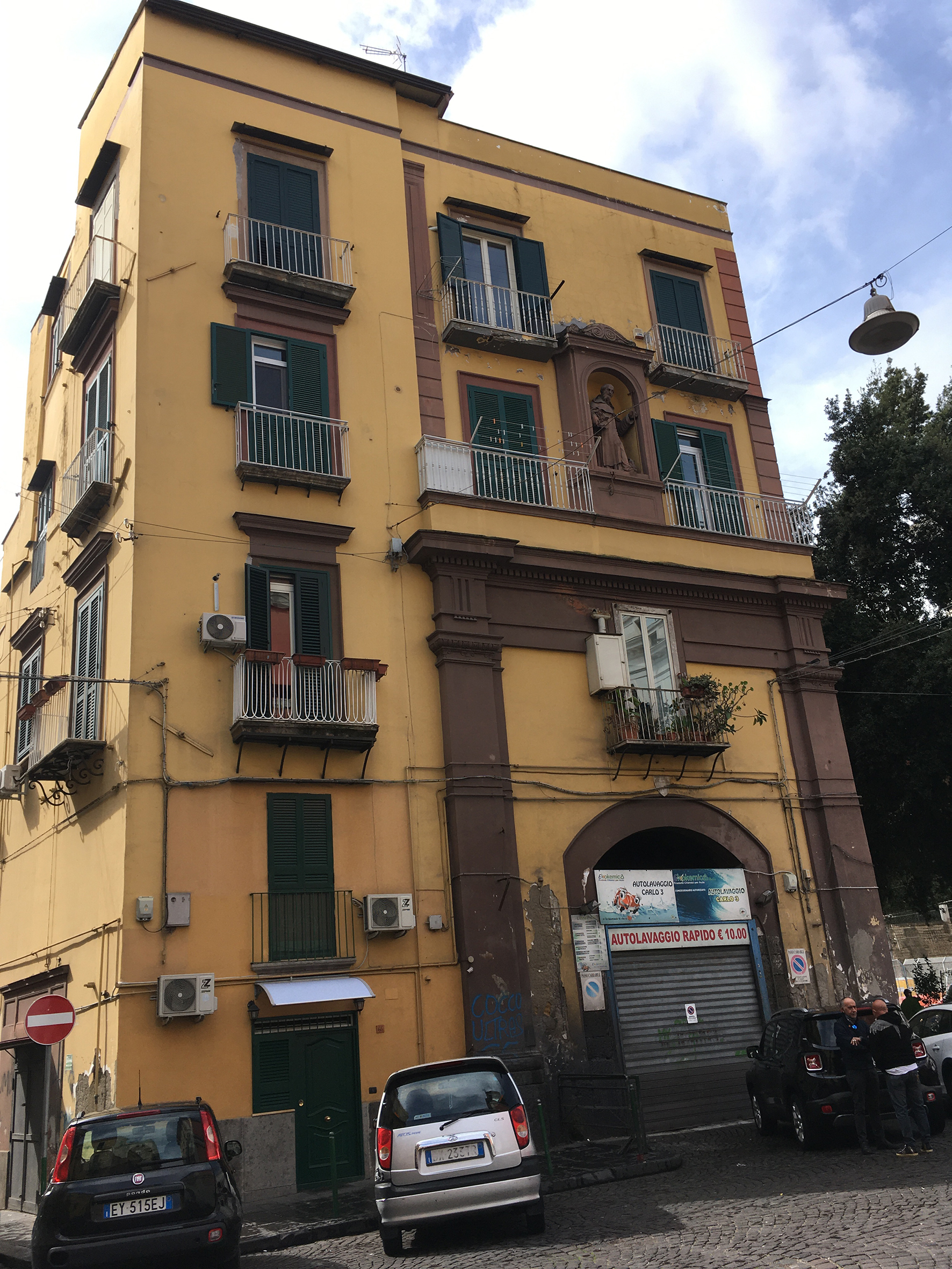 [Palazzo in Piazza Reclusorio, 67]