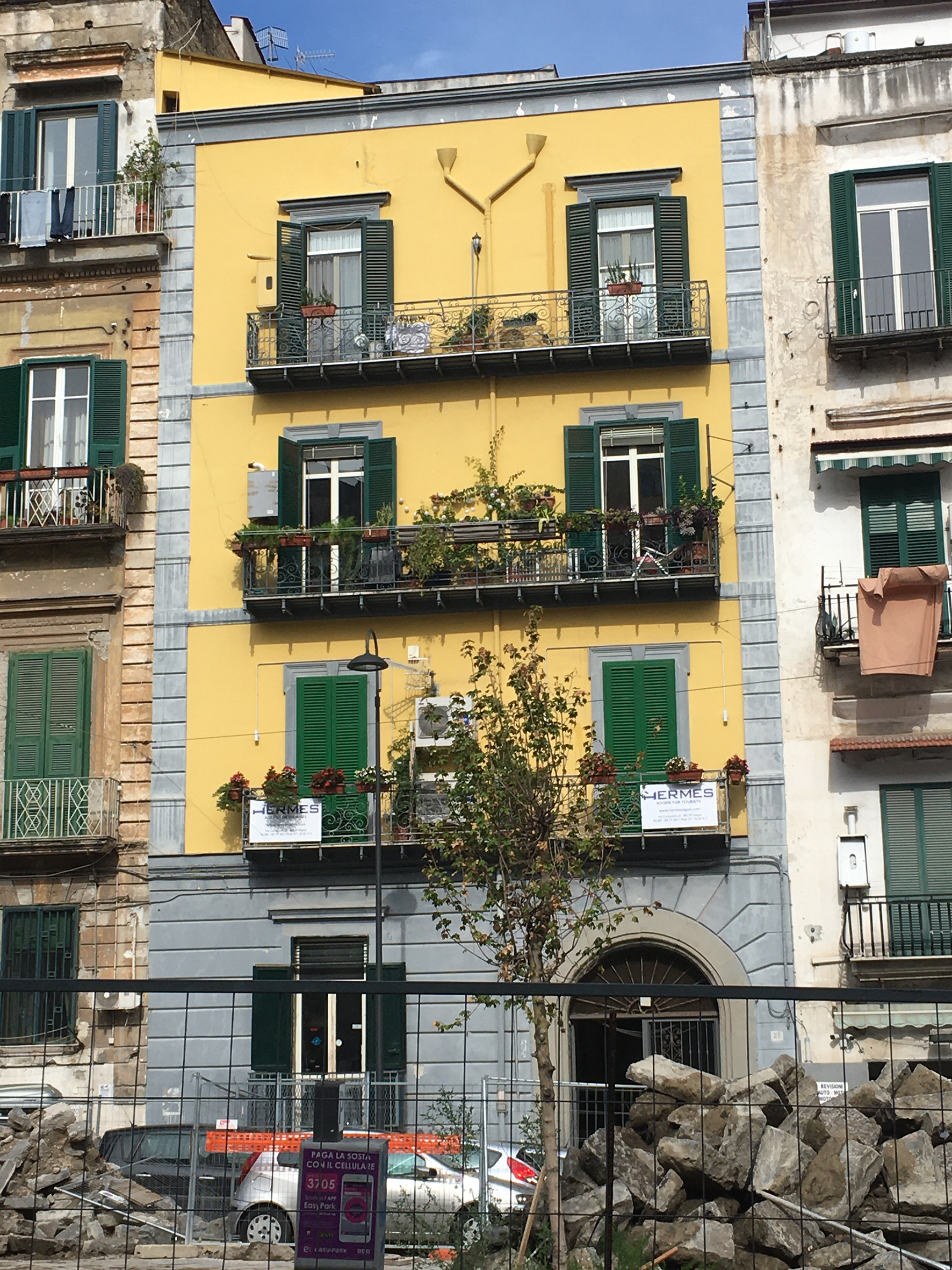 [Palazzo in Via Carbonara, 21]