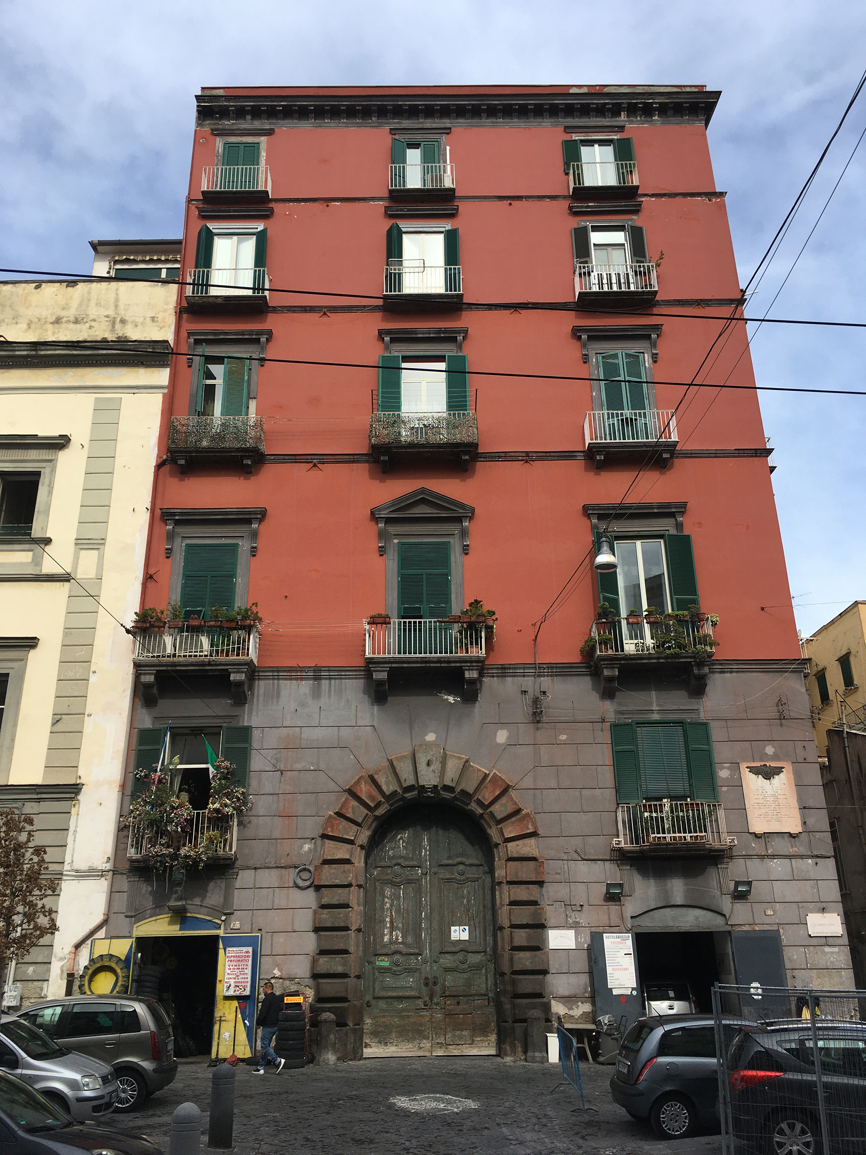 [Palazzo in Via Carbonara, 33]