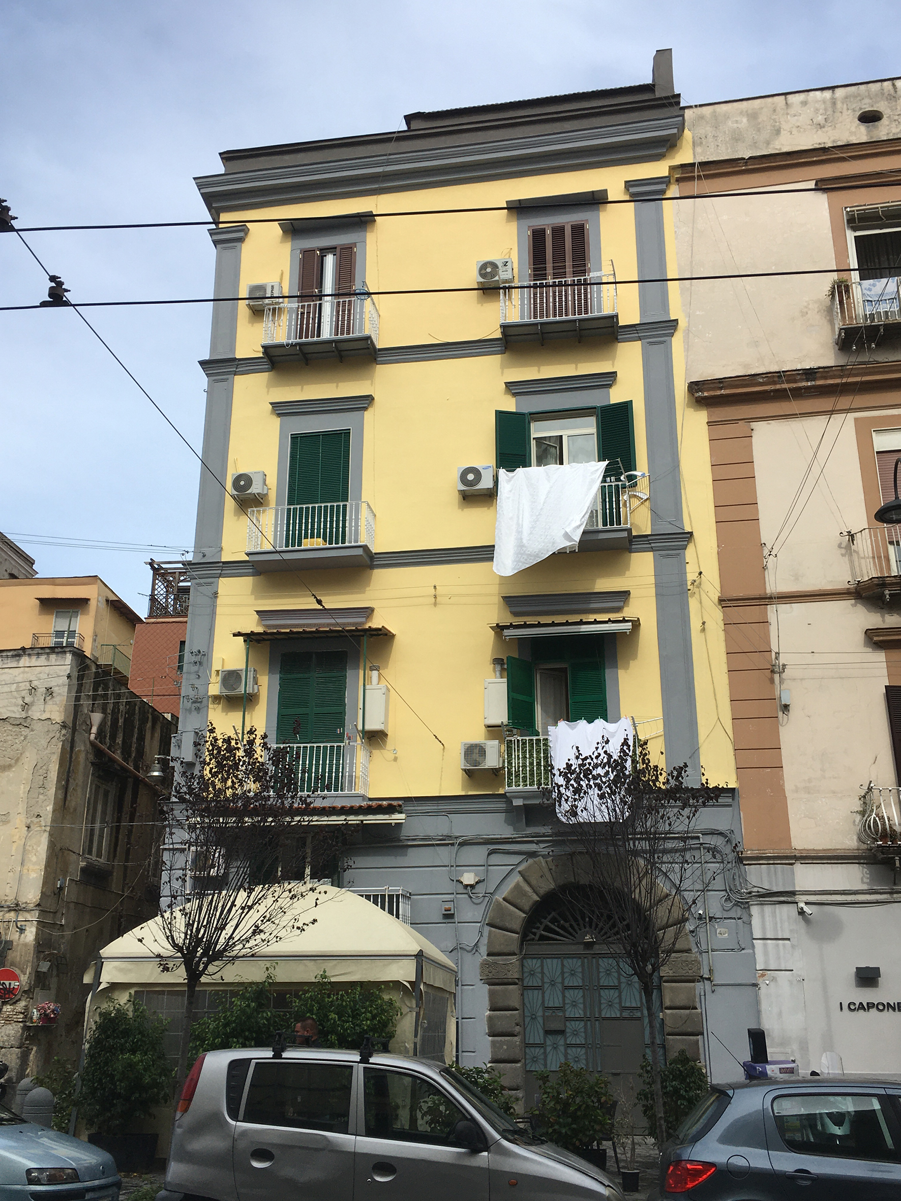 [Palazzo in Via Carbonara, 40]