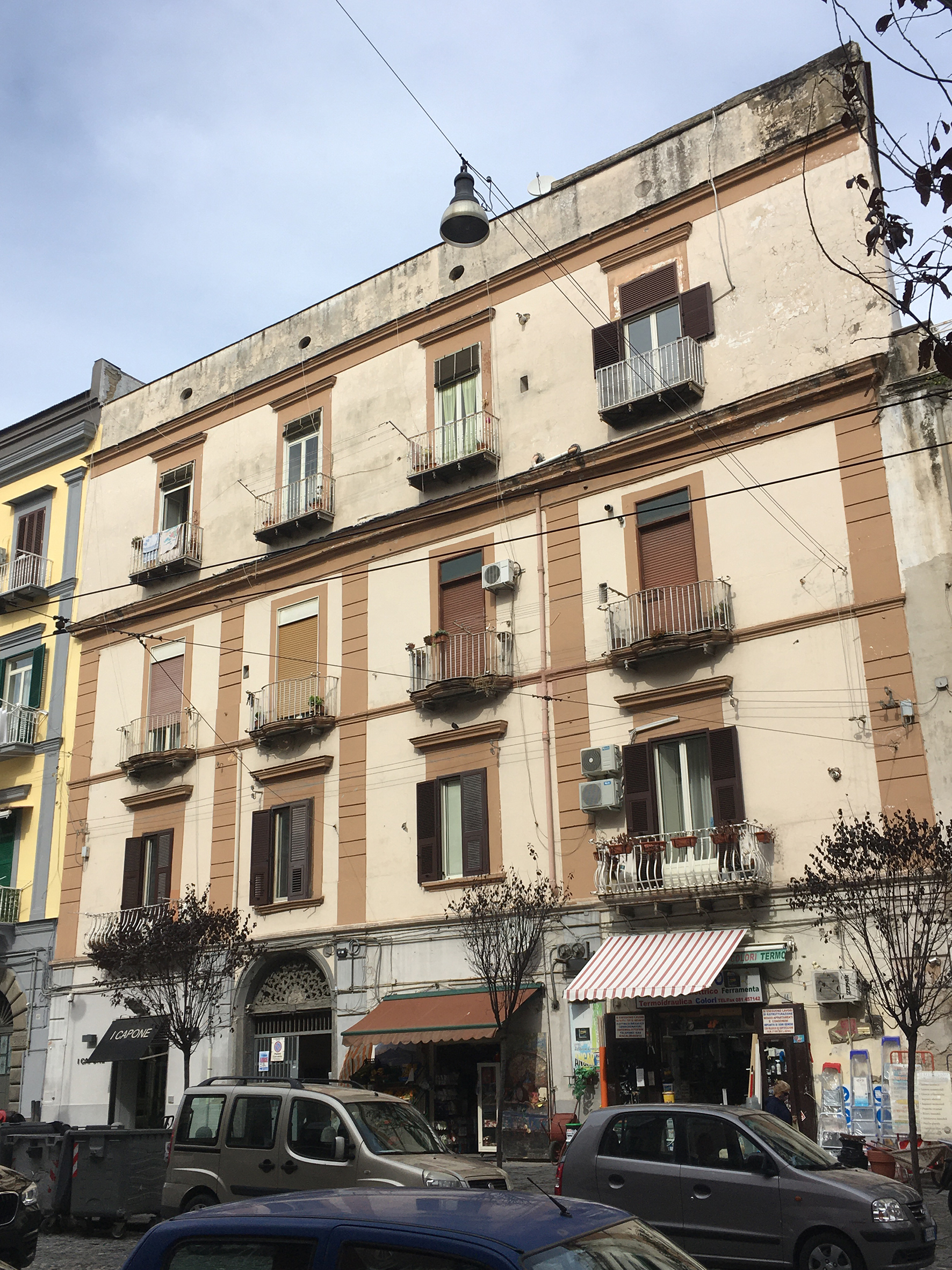 [Palazzo in Via Carbonara, 42]