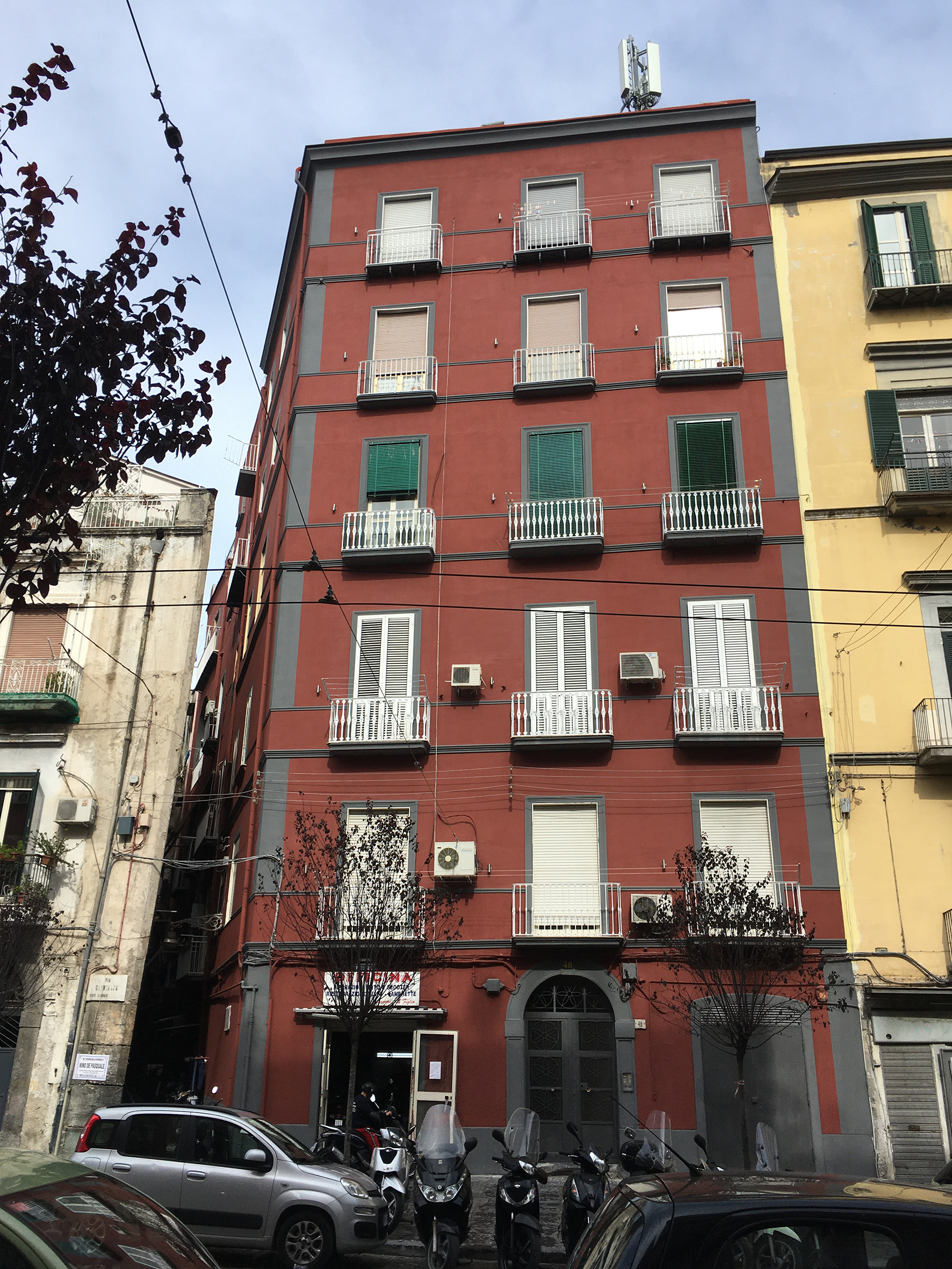 [Palazzo in Via Carbonara, 48]