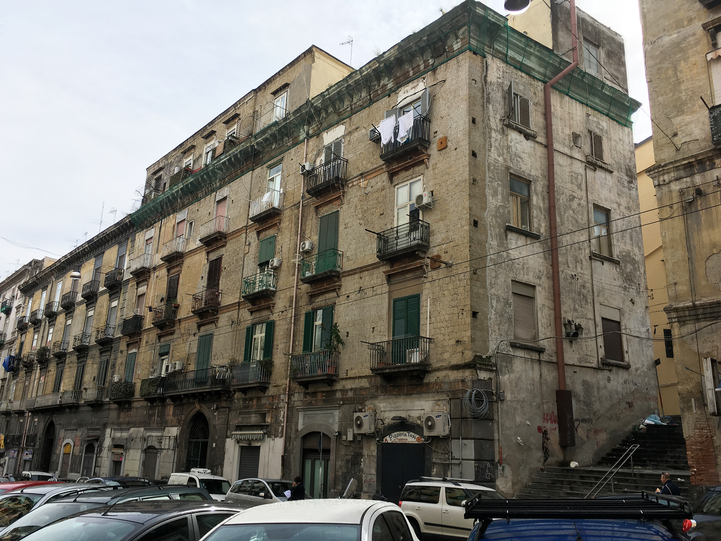 [Palazzo in Via Cesare Rossaroll, 95]