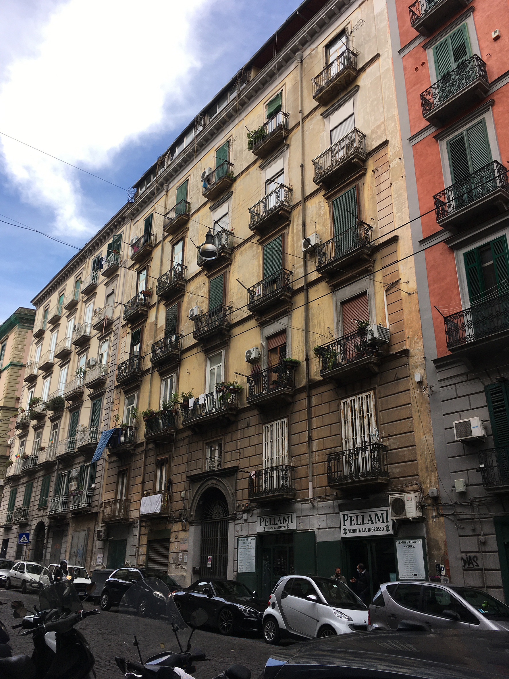 [Palazzo in Via Cirillo, 18]
