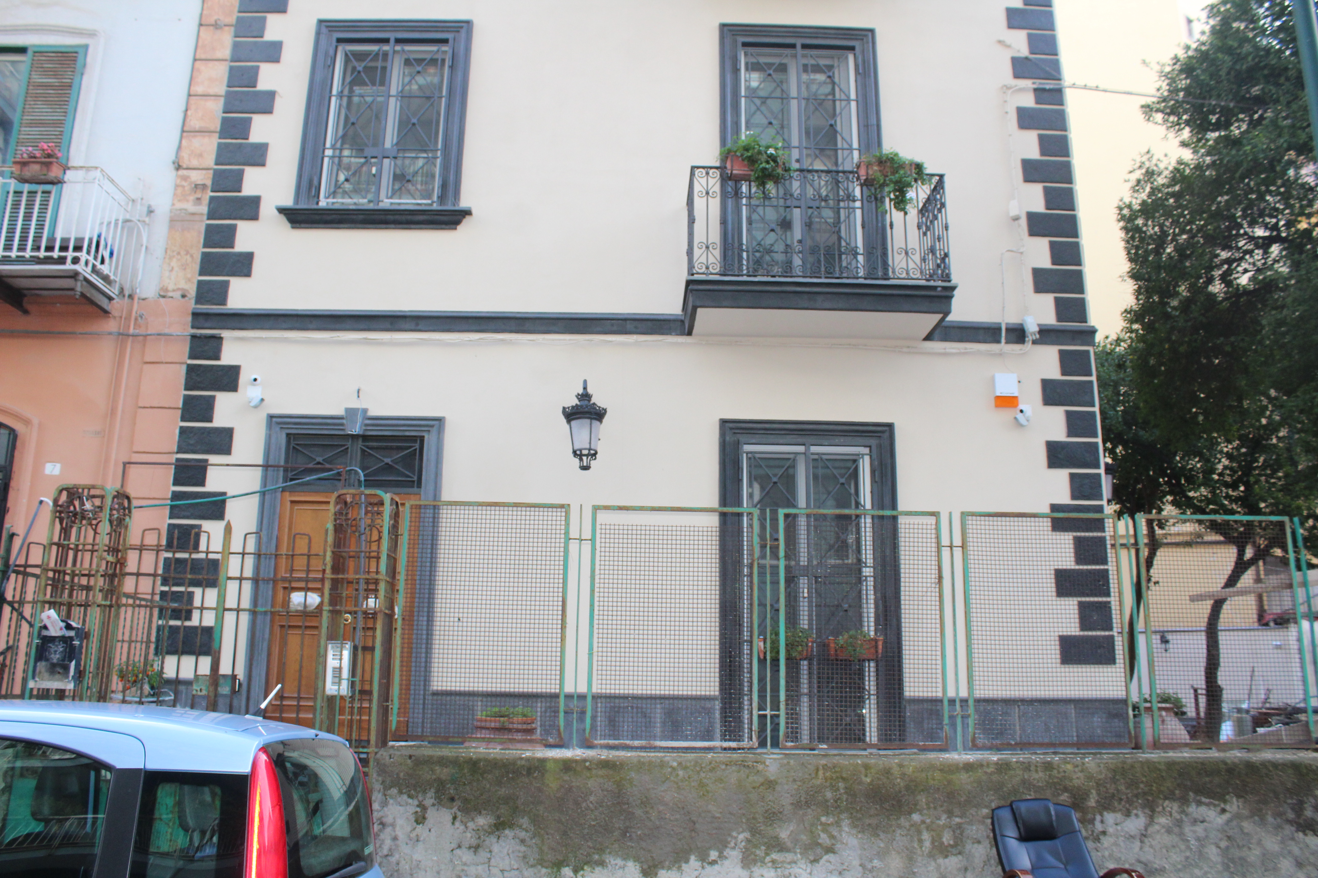 [Palazzo in Via Elio Vittorini, 9]