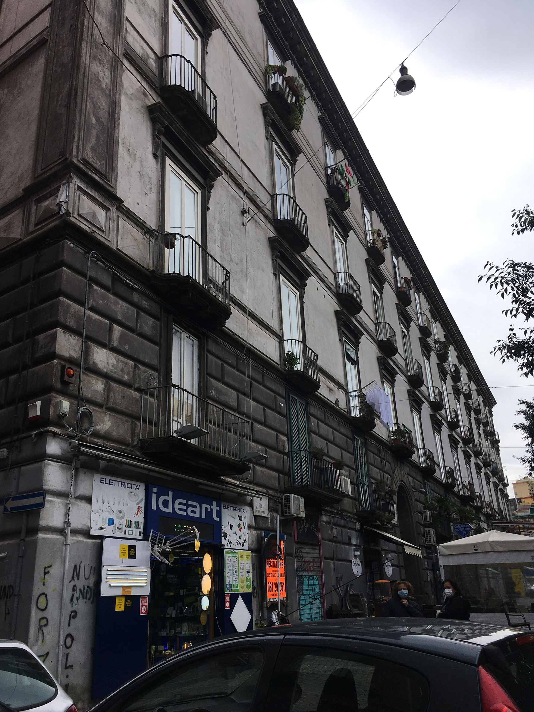 [Palazzo in Via Foria, 118, 106, 104, 102, 100, 116, 114, 110, 108]