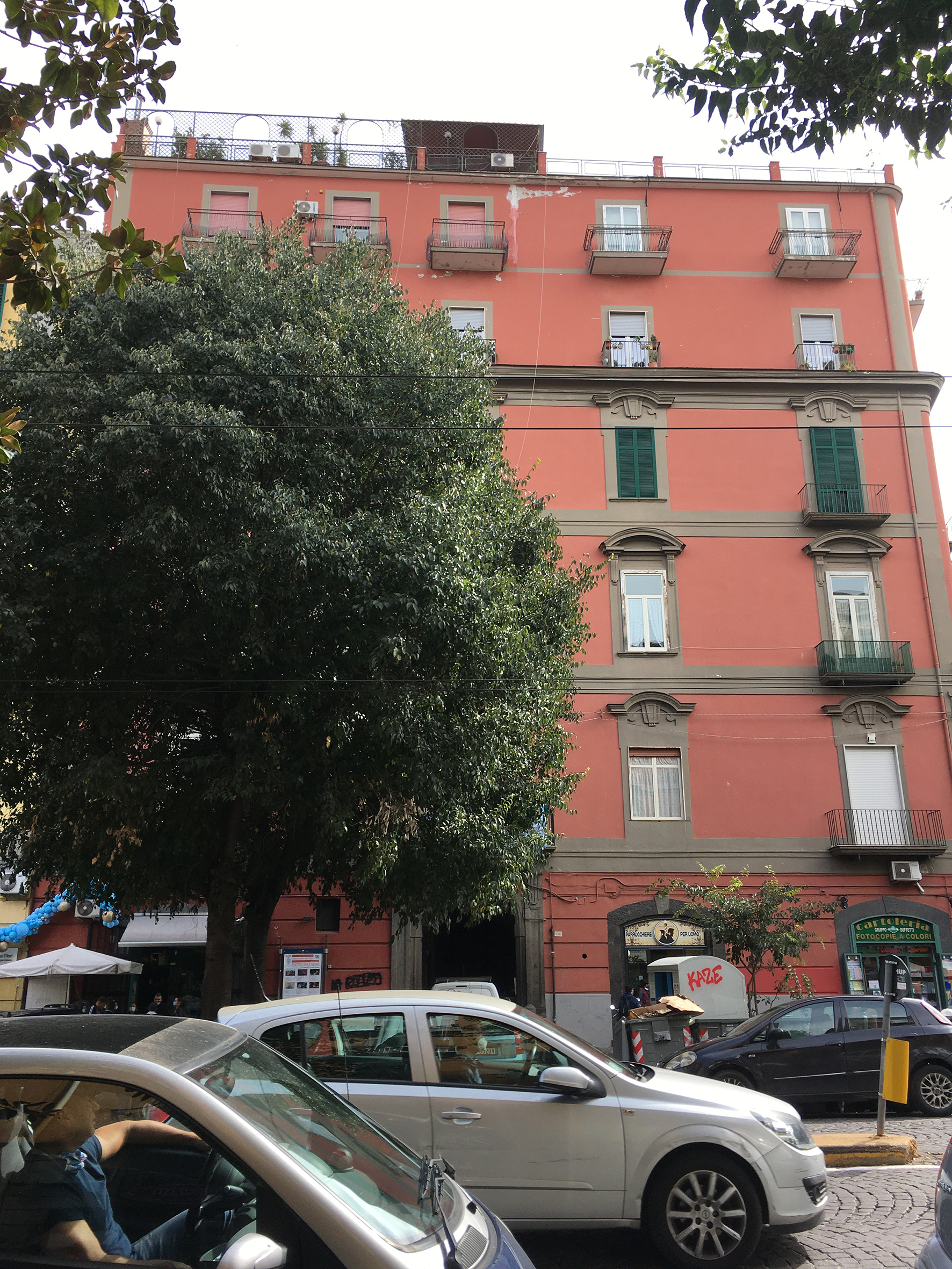 [Palazzo in Via Foria, 130]