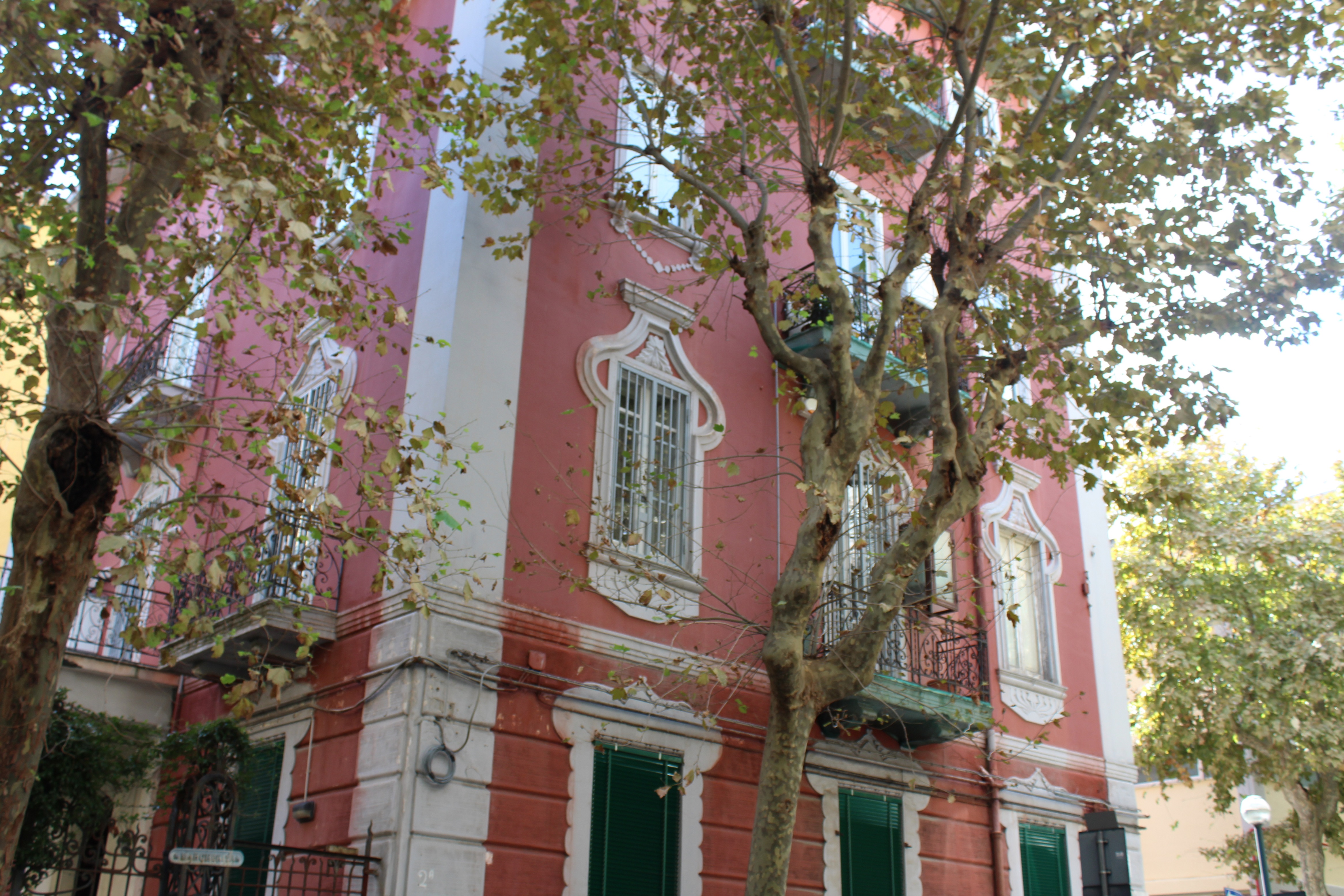 [Palazzo in Via Francesco De Mura, 2A]