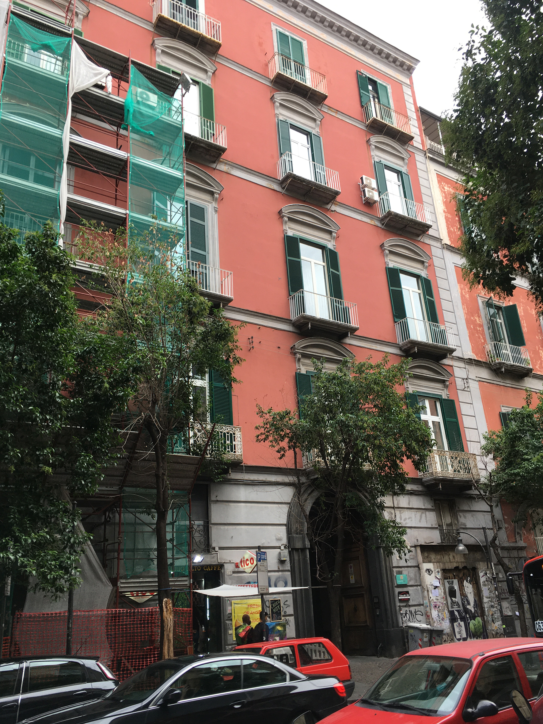 [Palazzo in Via S. Maria di Costantinopoli, 30]