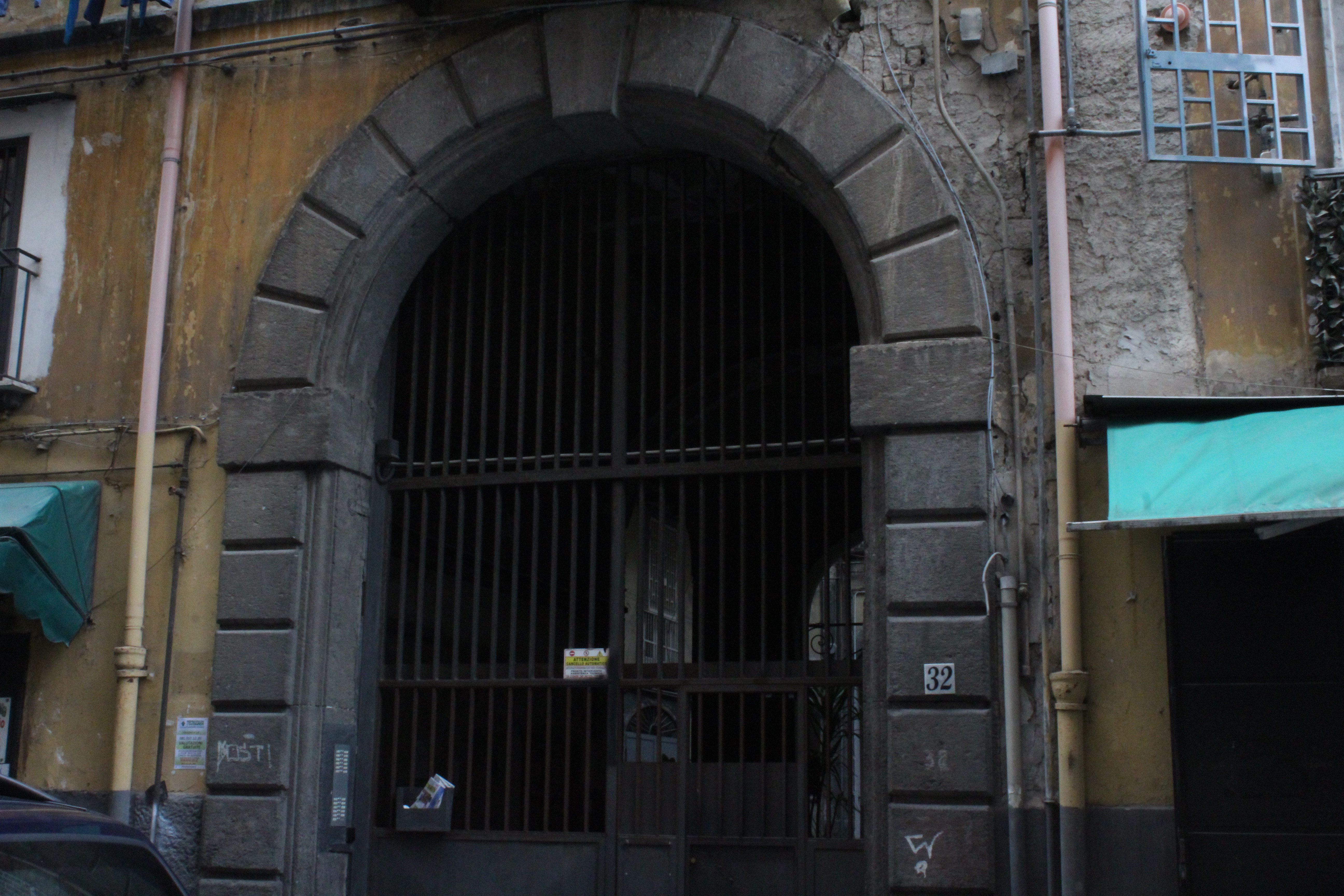 [Palazzo in Via San Nicandro, 32]
