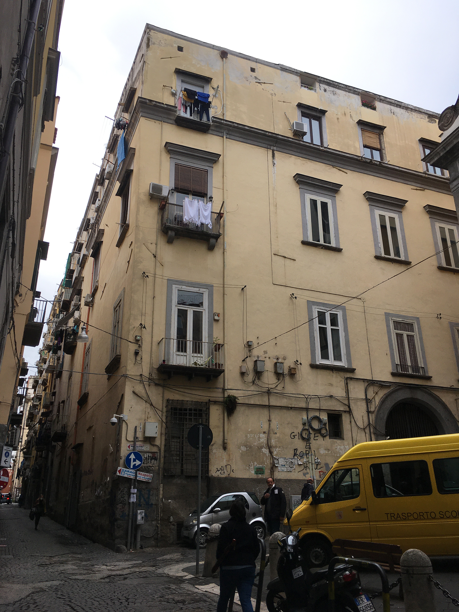 [Palazzo in Vico San Gaudioso, 8]
