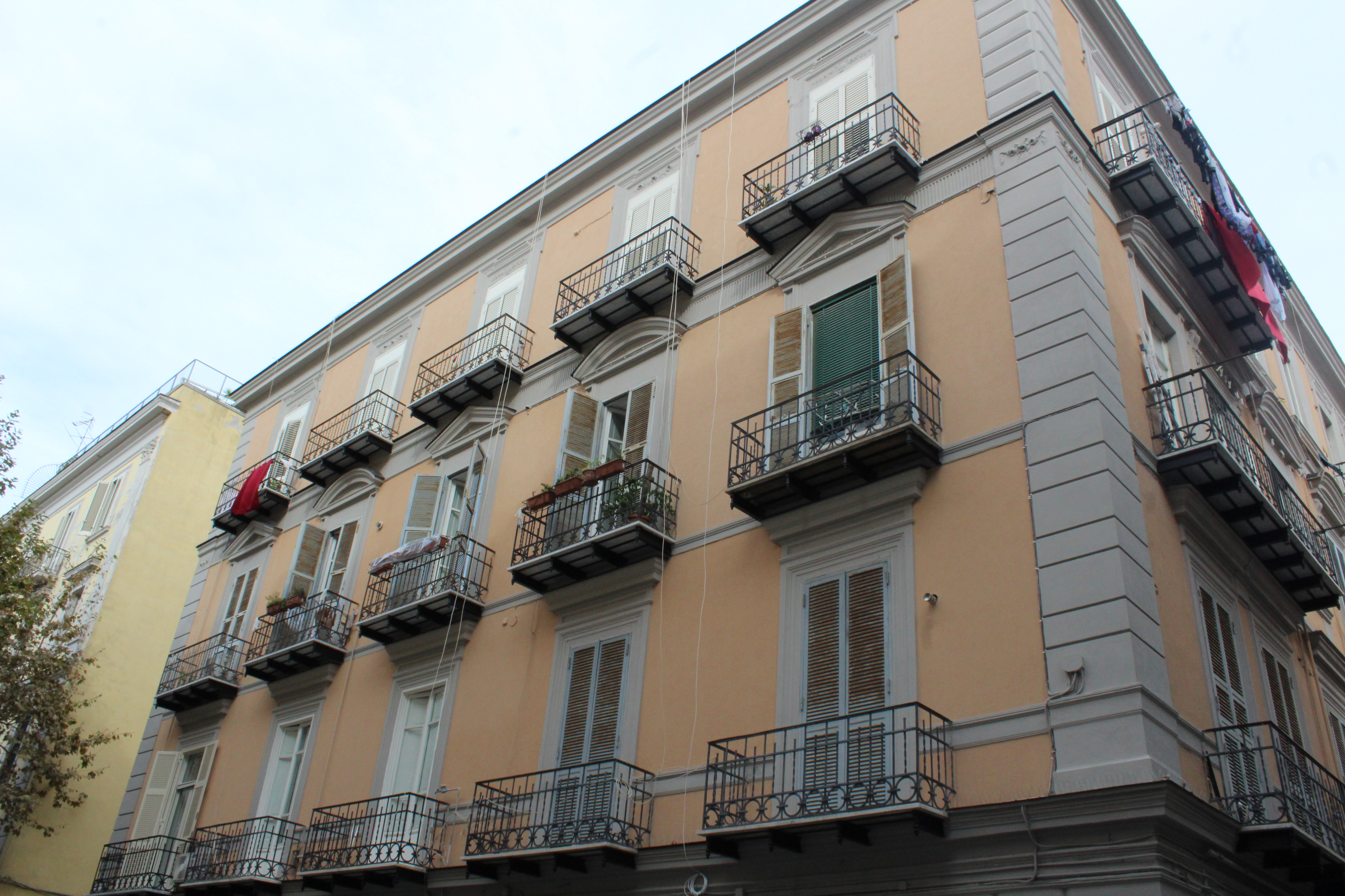 [Palazzo in via Giovanni Merliani 144]