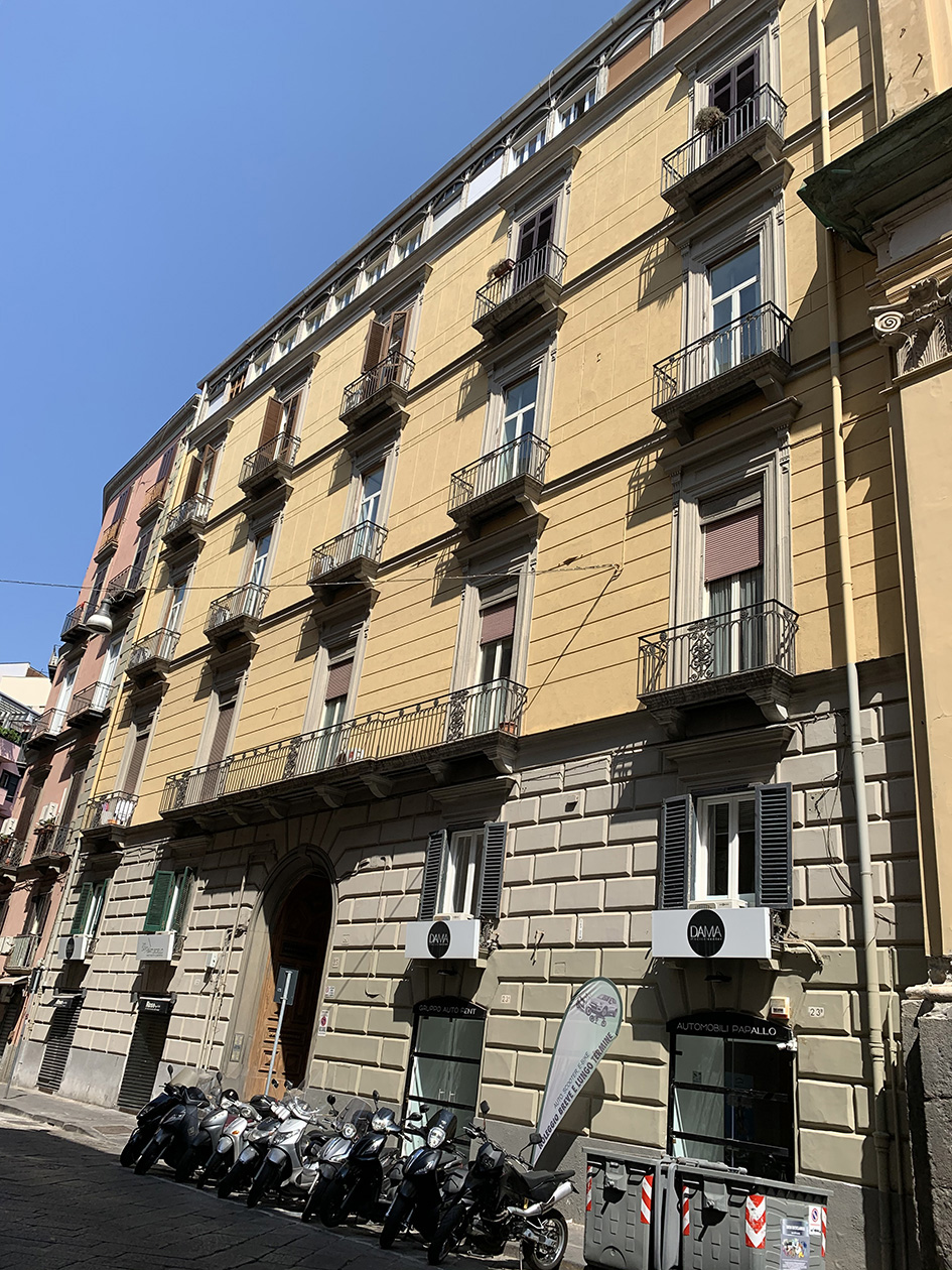 [Palazzo privato in via Chiatamone, 23]