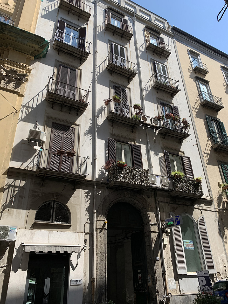 [Palazzo privato in via Chiatamone, 26]