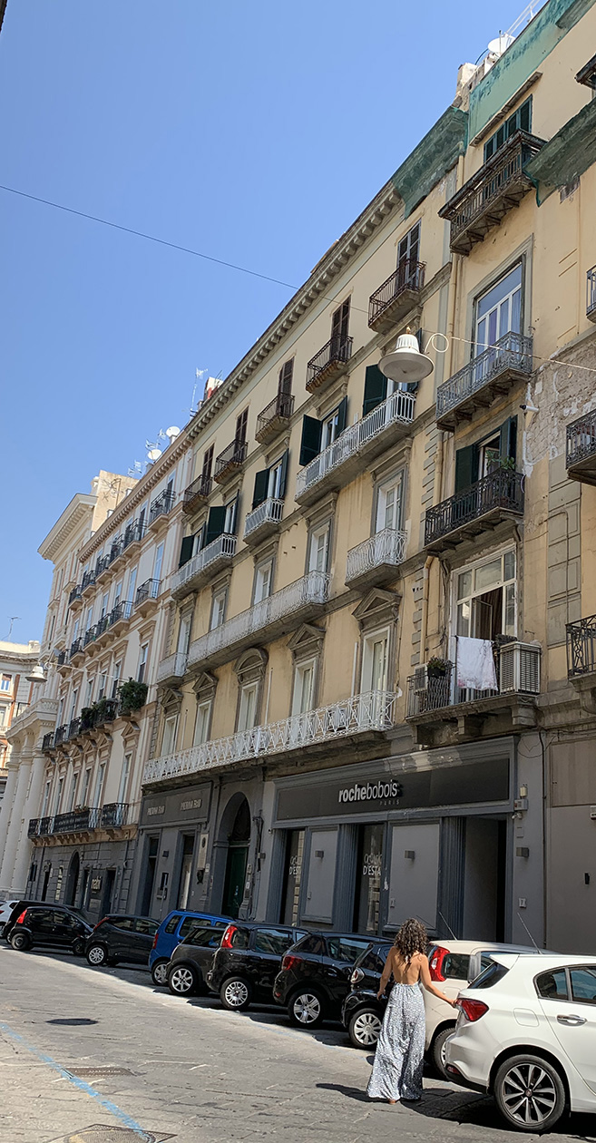 [Palazzo privato in via Chiatamone, 6]