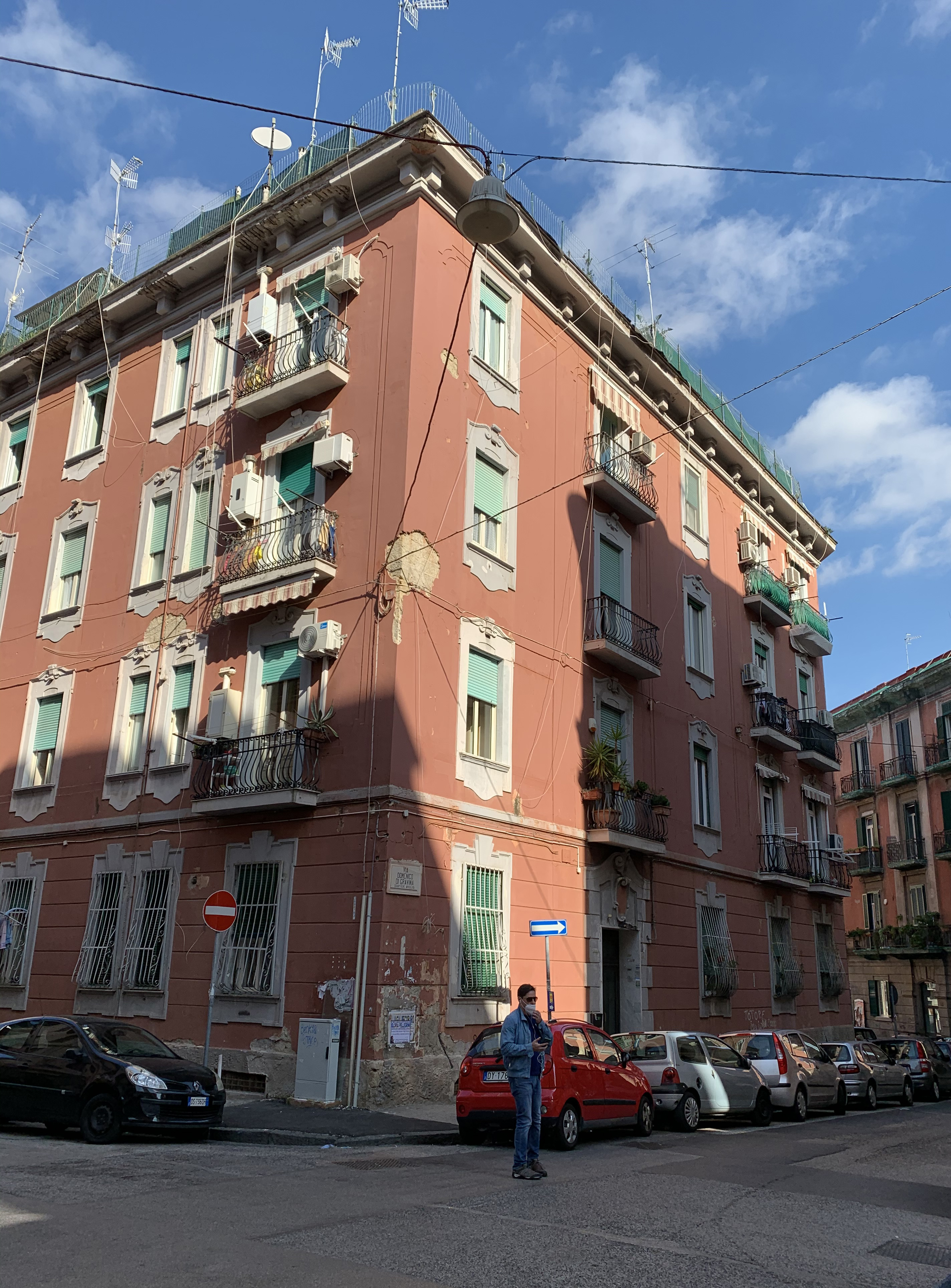 [Palazzo privato in via Domenico di Gravina, 8-10]