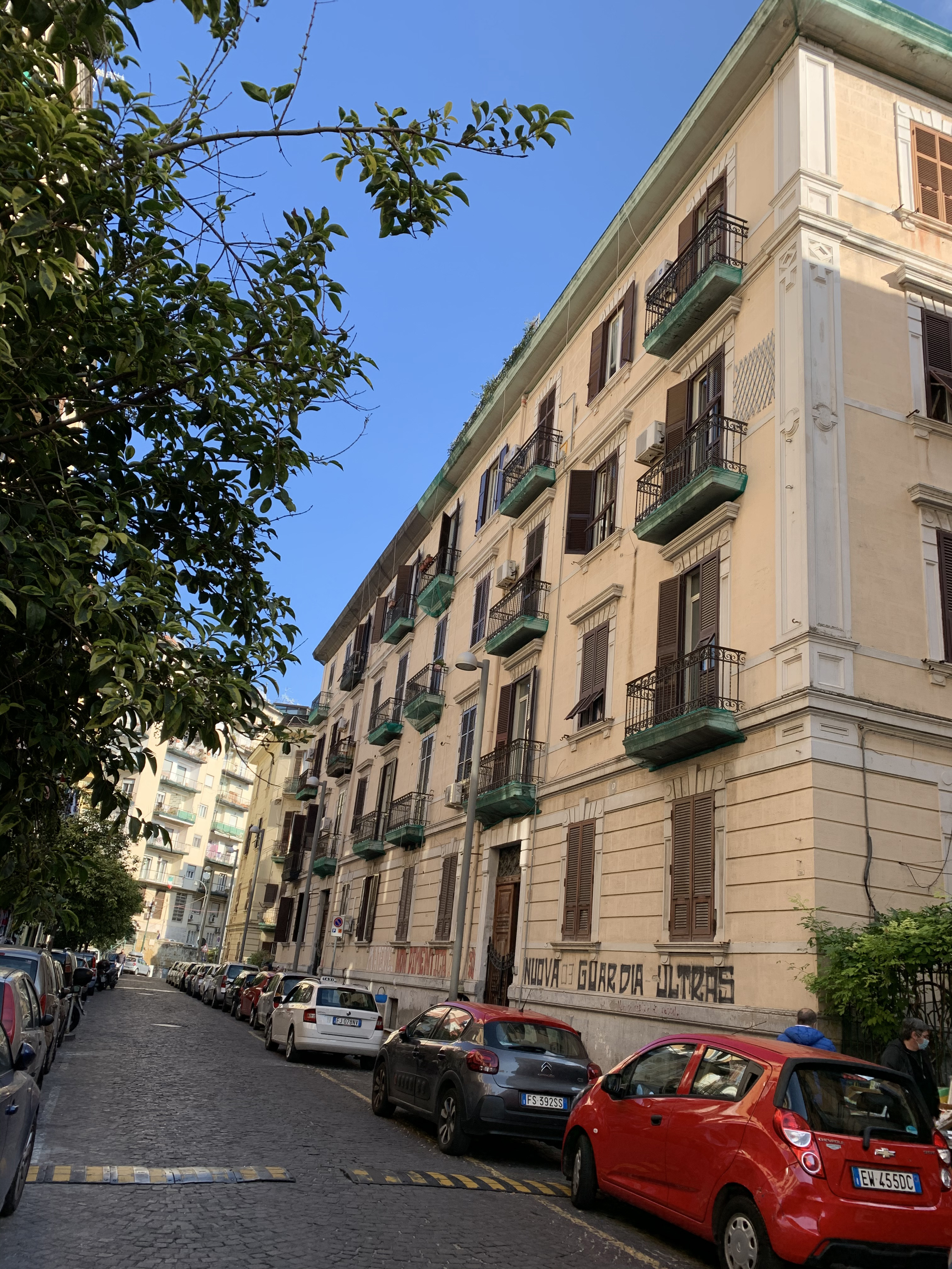 [Palazzo privato in via Francesco Capocelato, 1-3]