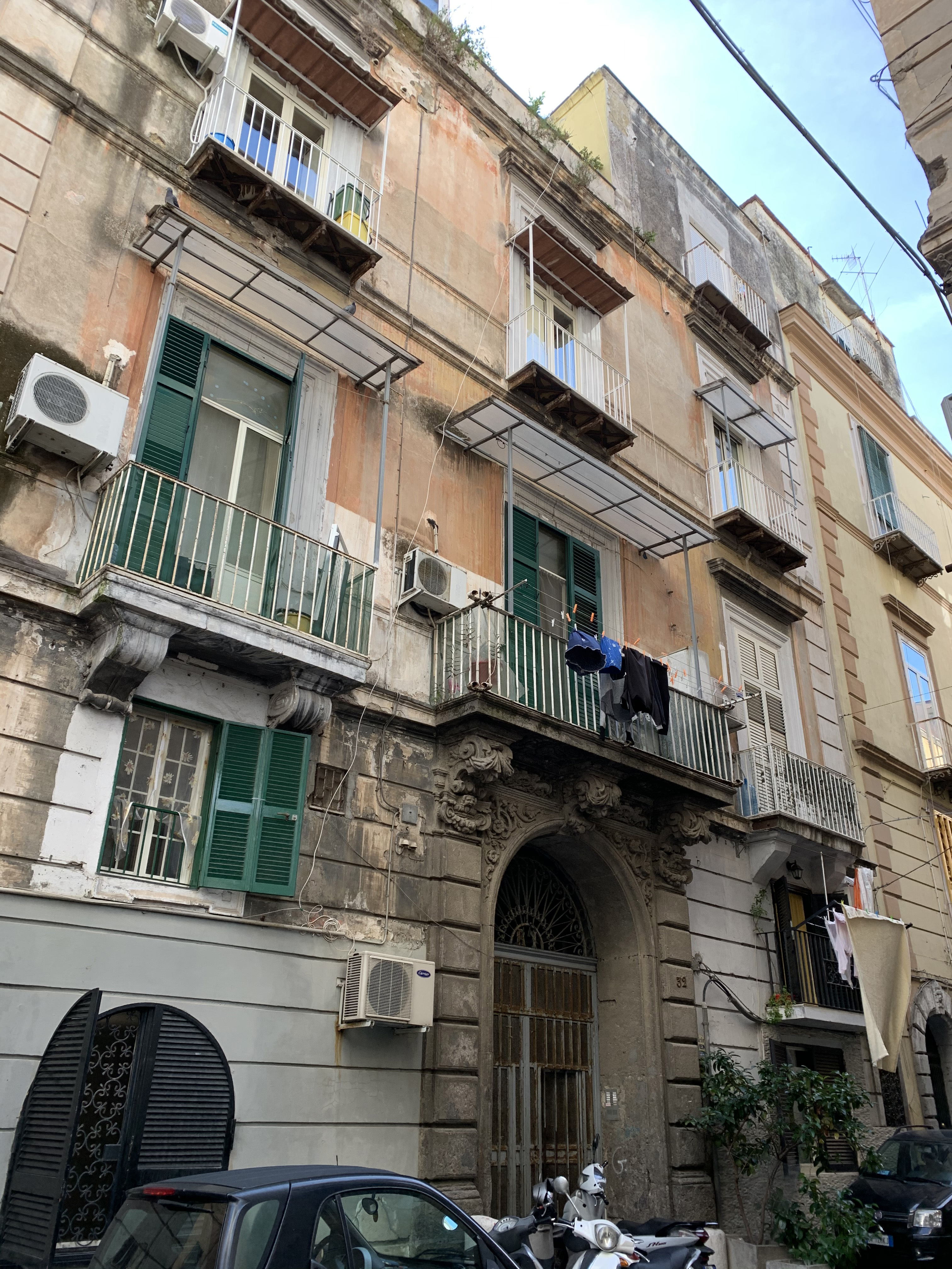 [Palazzo privato in via San Giuseppe dei Nudi, 32]