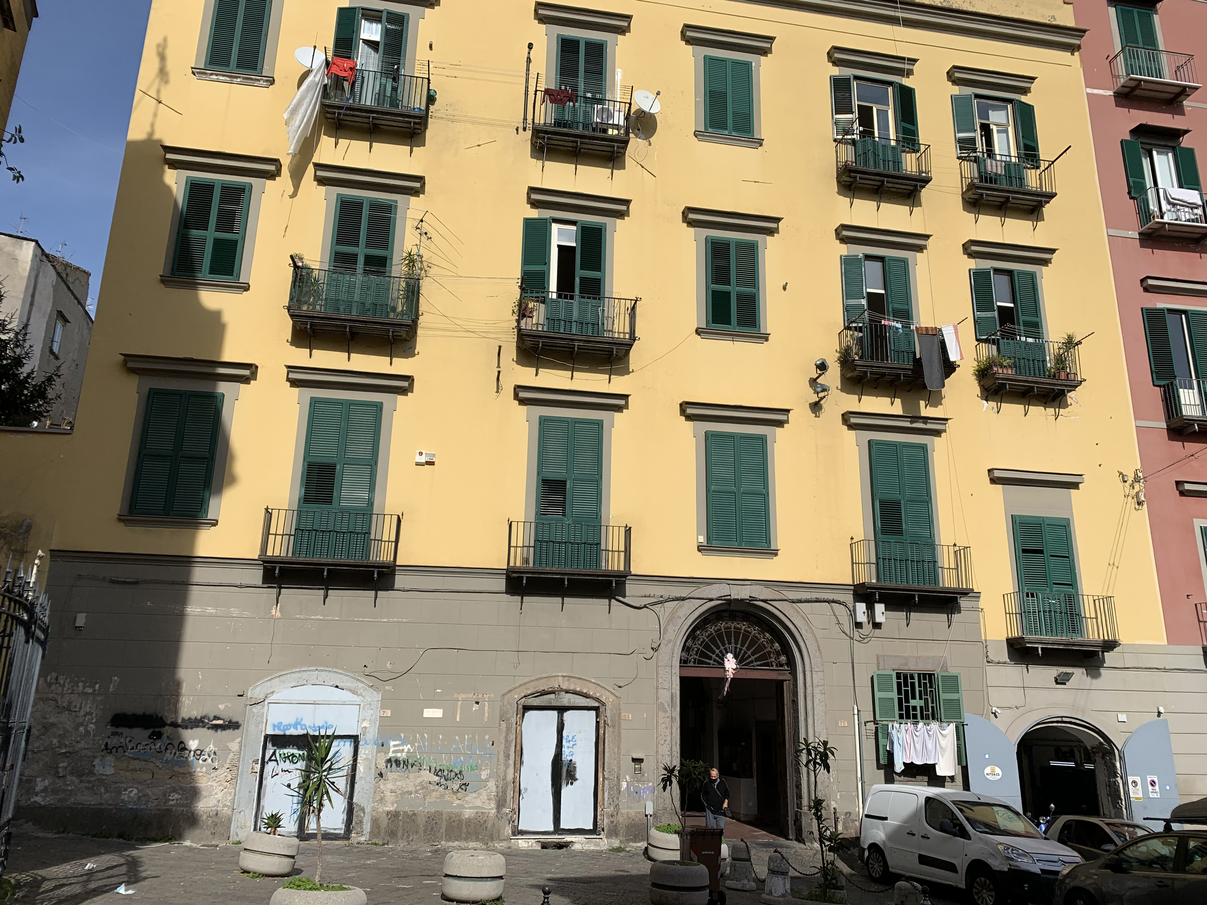 [Palazzo privato in via San Giuseppe dei Nudi, 75]