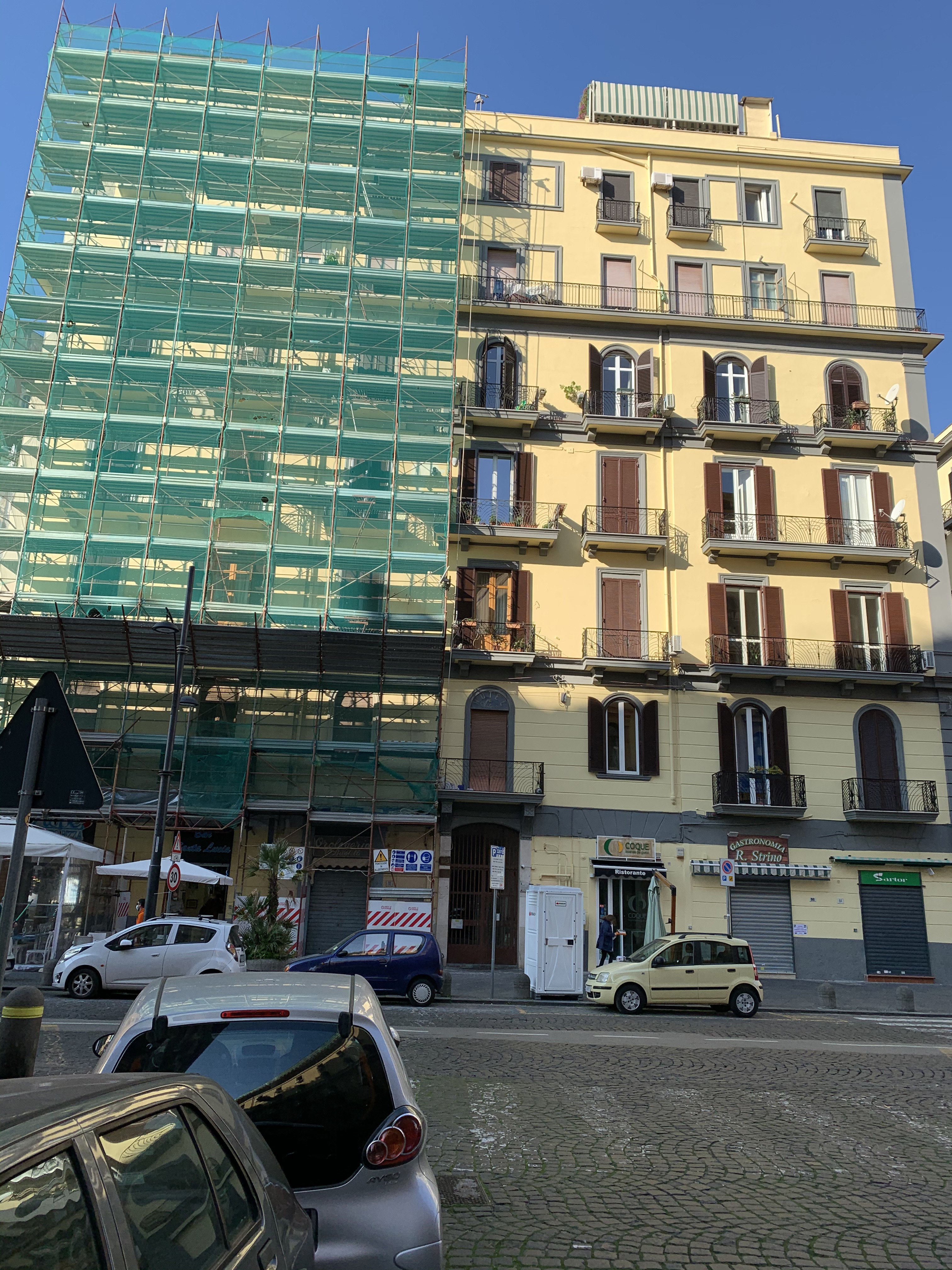 [Palazzo privato in via Santa Lucia, 90]