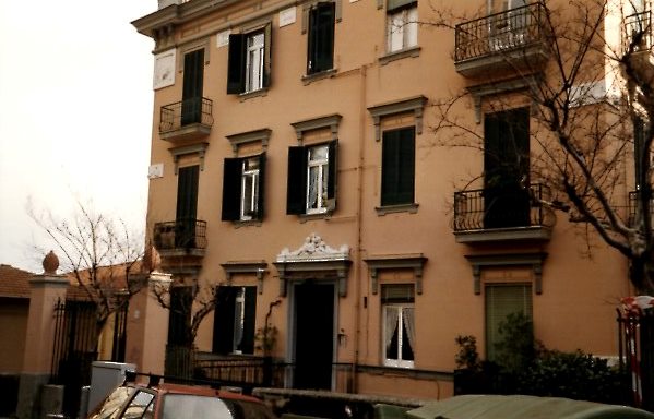edificio per abitazione