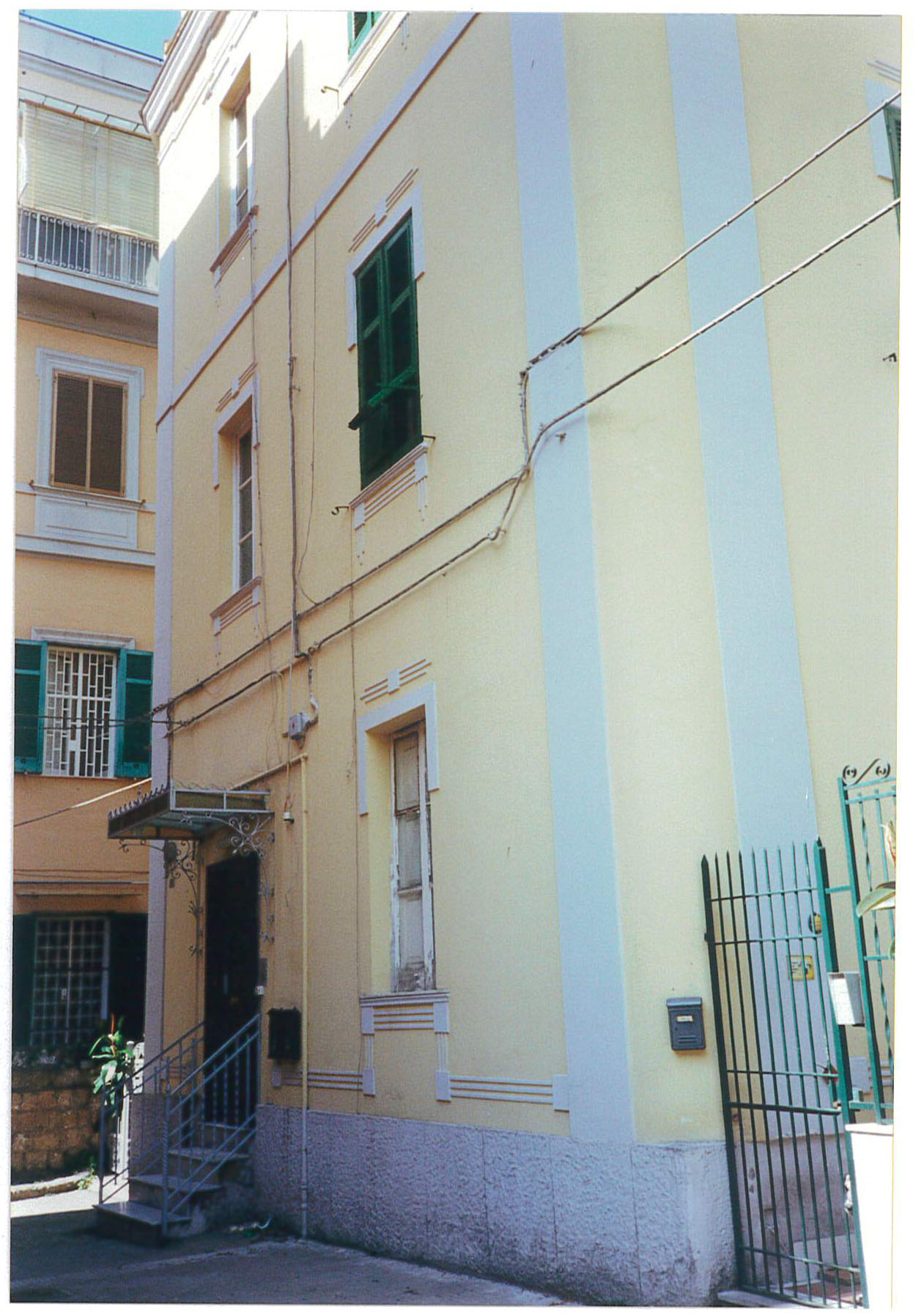 palazzina in via Francesco Solimene, 114 C