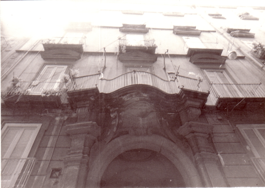 palazzo, PALAZZO IN VIA CARLO DE CESARE N. 15
