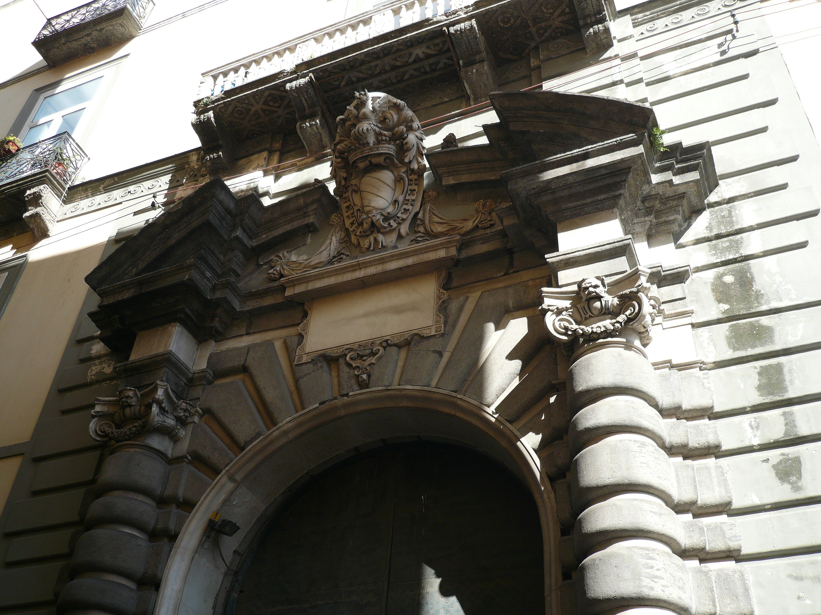 palazzo, Palazzo Sandro di Sansevero