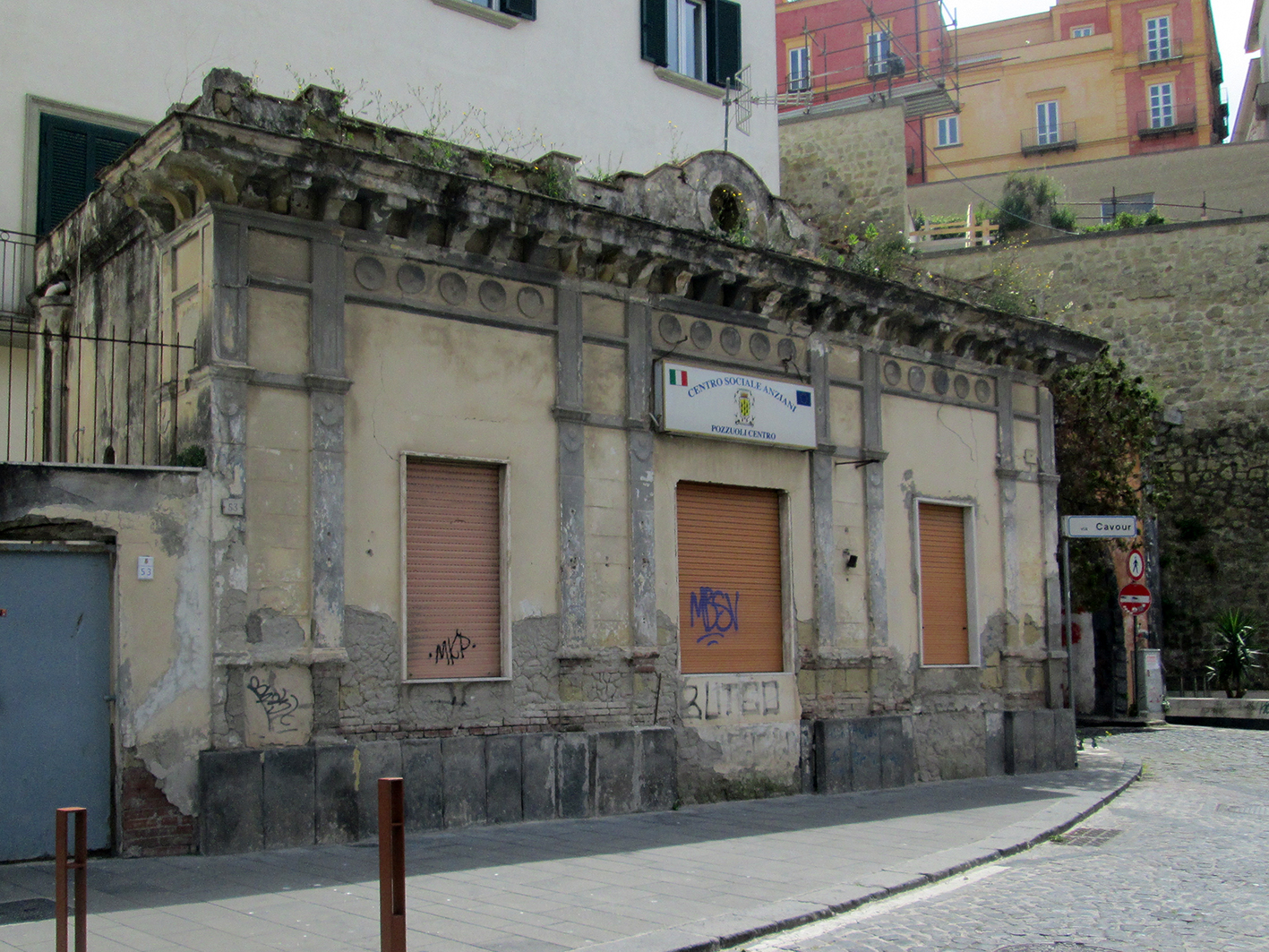[Edificio in Via Cavour, 53]