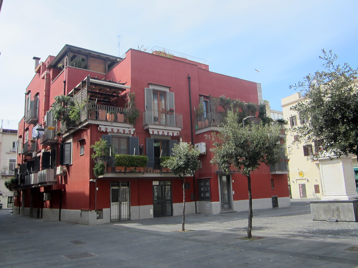 [Palazzo in Corso della Repubblica, 135-137-139-141-143-145-147]