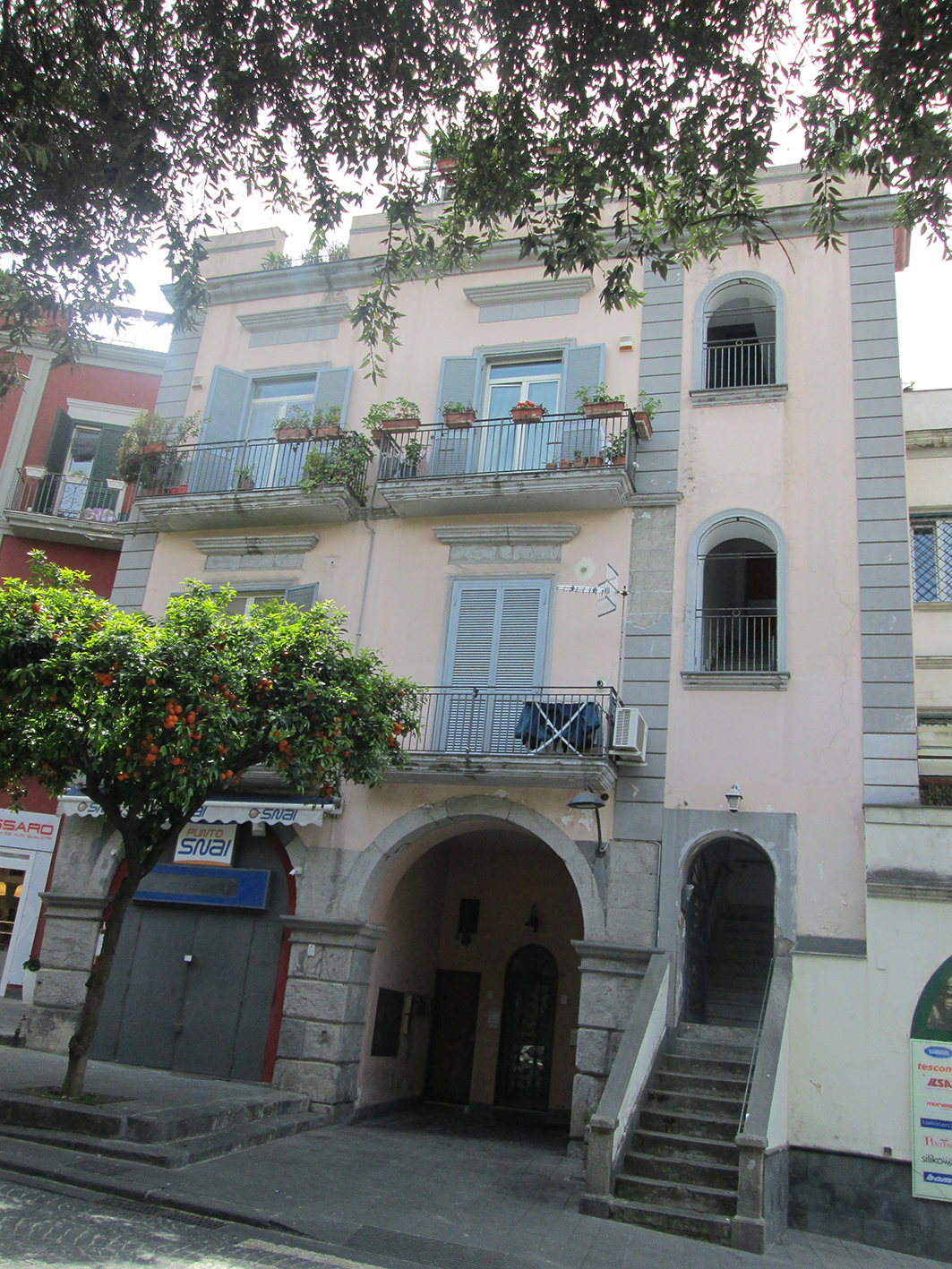 [Palazzo in Piazza della Repubblica, 35-37-41]