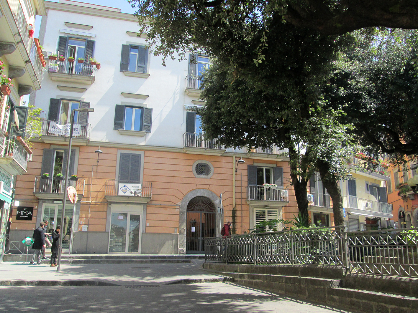 [Palazzo in Piazza della Repubblica, 38-40-42-44-46]