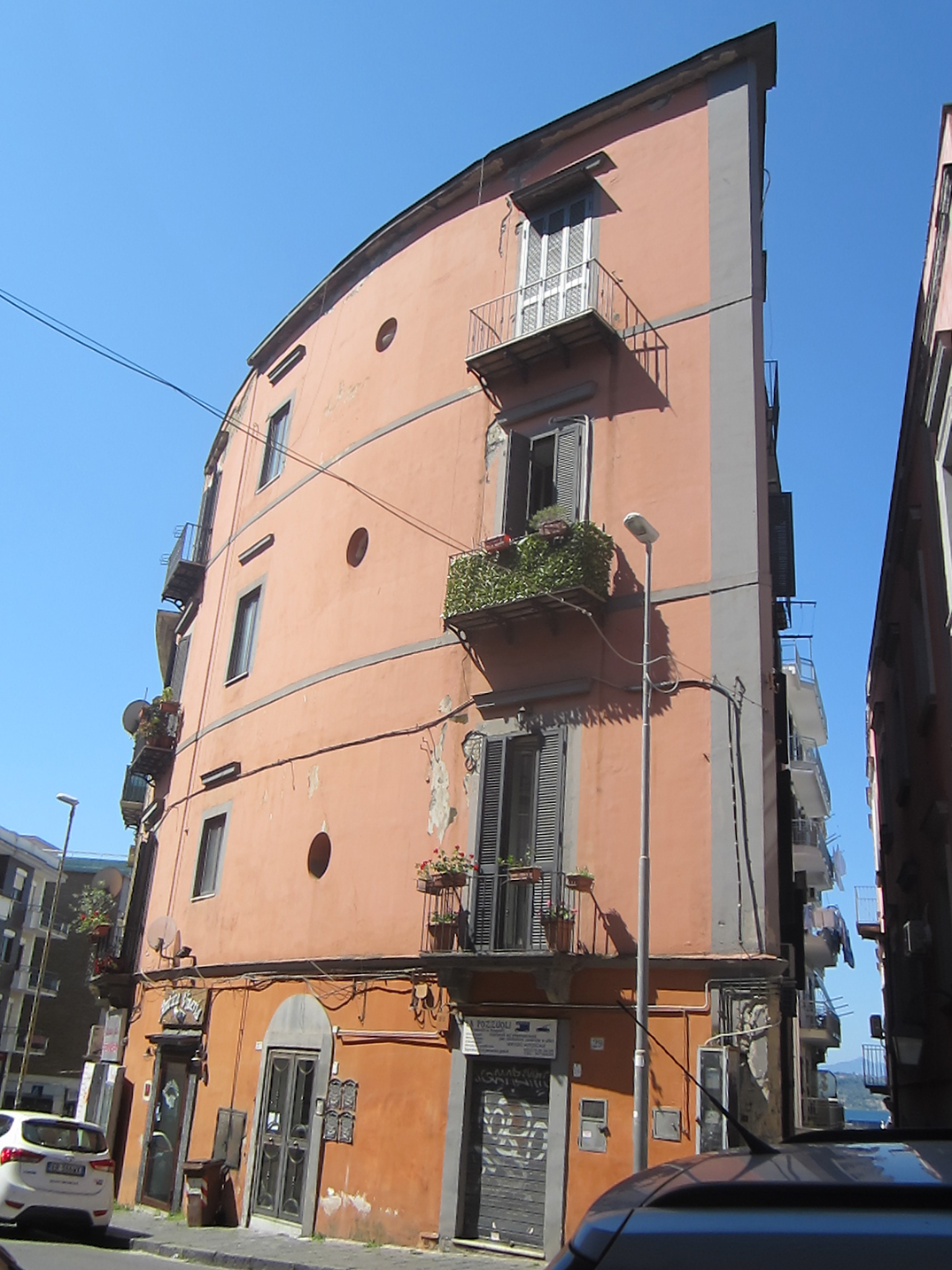 [Palazzo in Via Giovan Battista Pergolesi, 15-17-19-21-23-25-27-29]