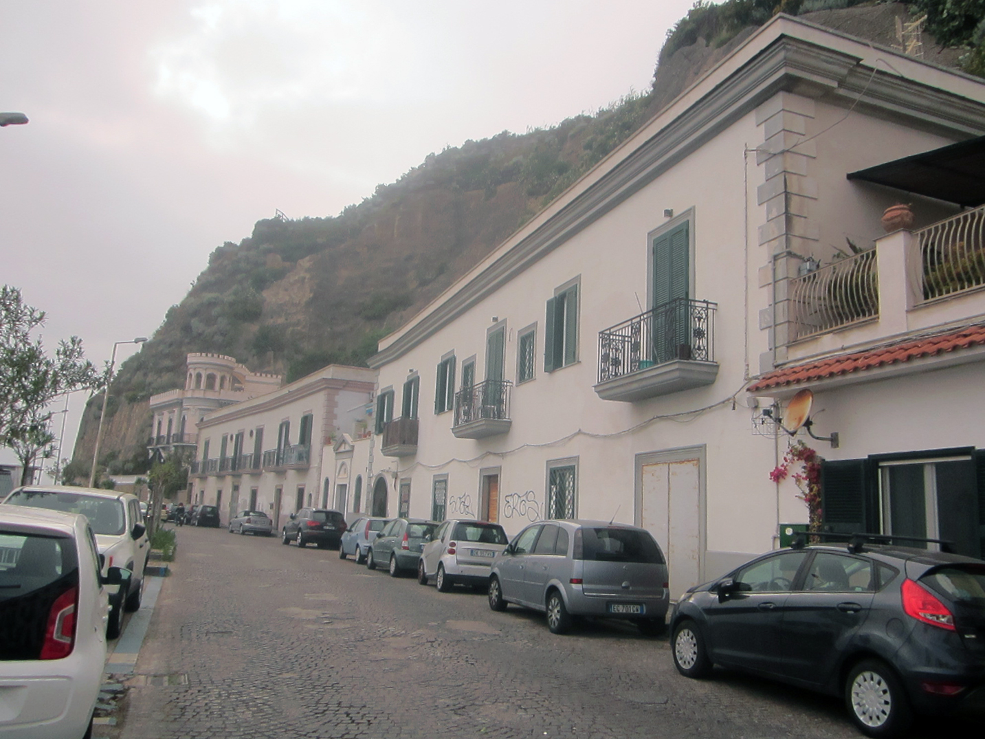 [Palazzo in Via Napoli, 97-99-101-103-105]