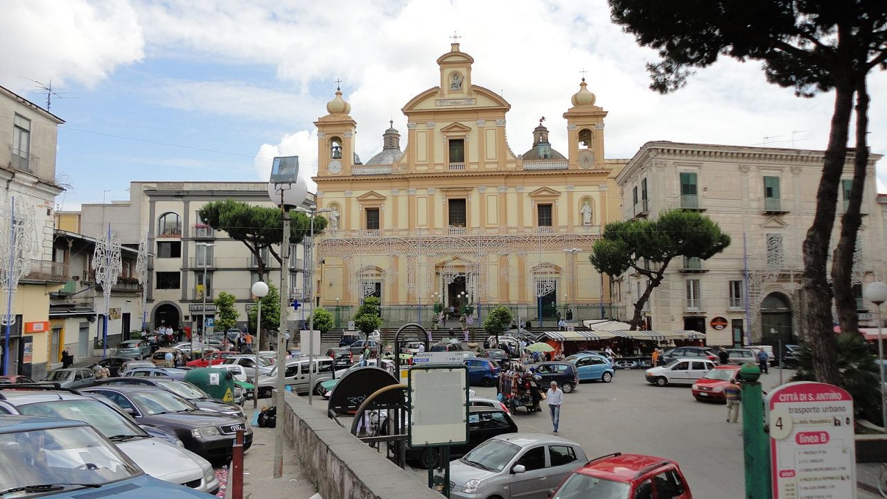 centro storico, di pianura, Sant'Antimo