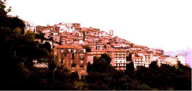 centro storico, collinare, agricolo, Castel San Lorenzo, S. Laurentius de Strictu , Castrum S. Laurentii , Castrum S. Laurentii de Strata , Castel di San Lorenzo , San Lorenzo