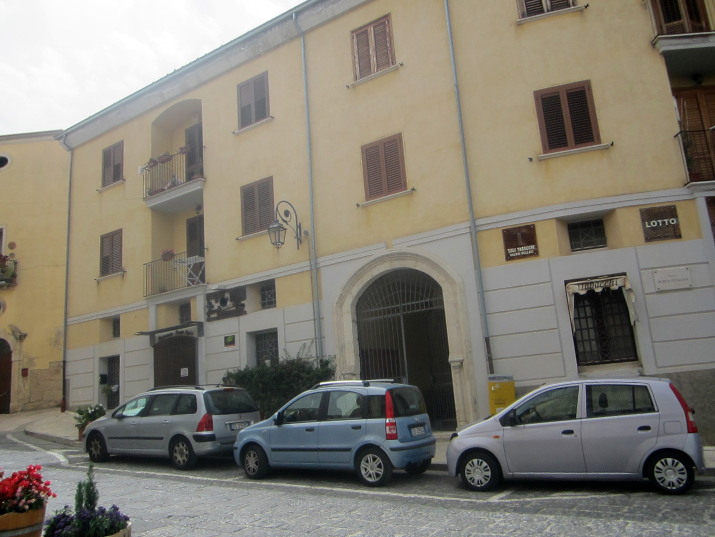 [Palazzo in Piazza Porta Dogana, 5]