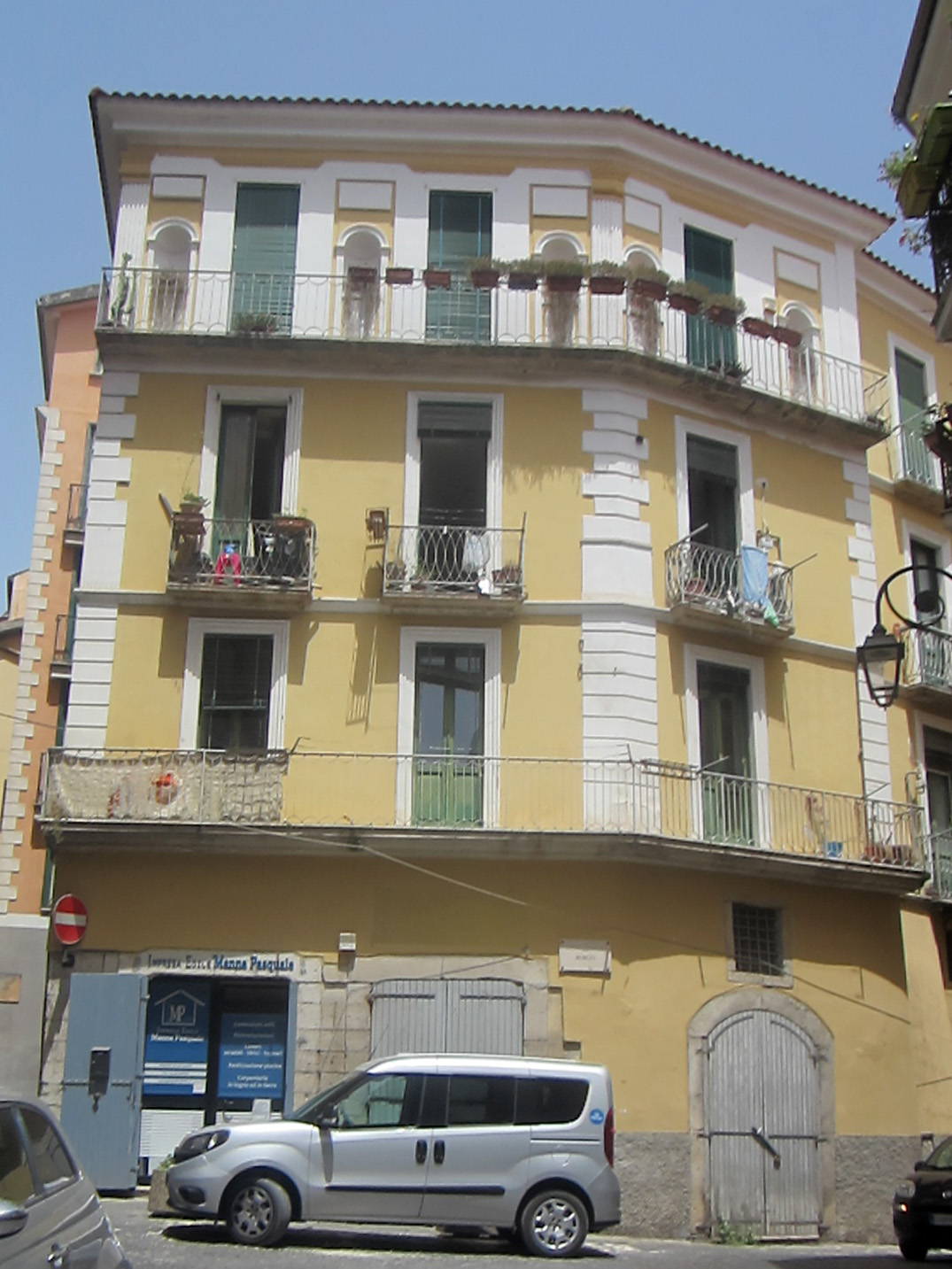 [Palazzo in Via Don Paolo Vocca, 2, 4]