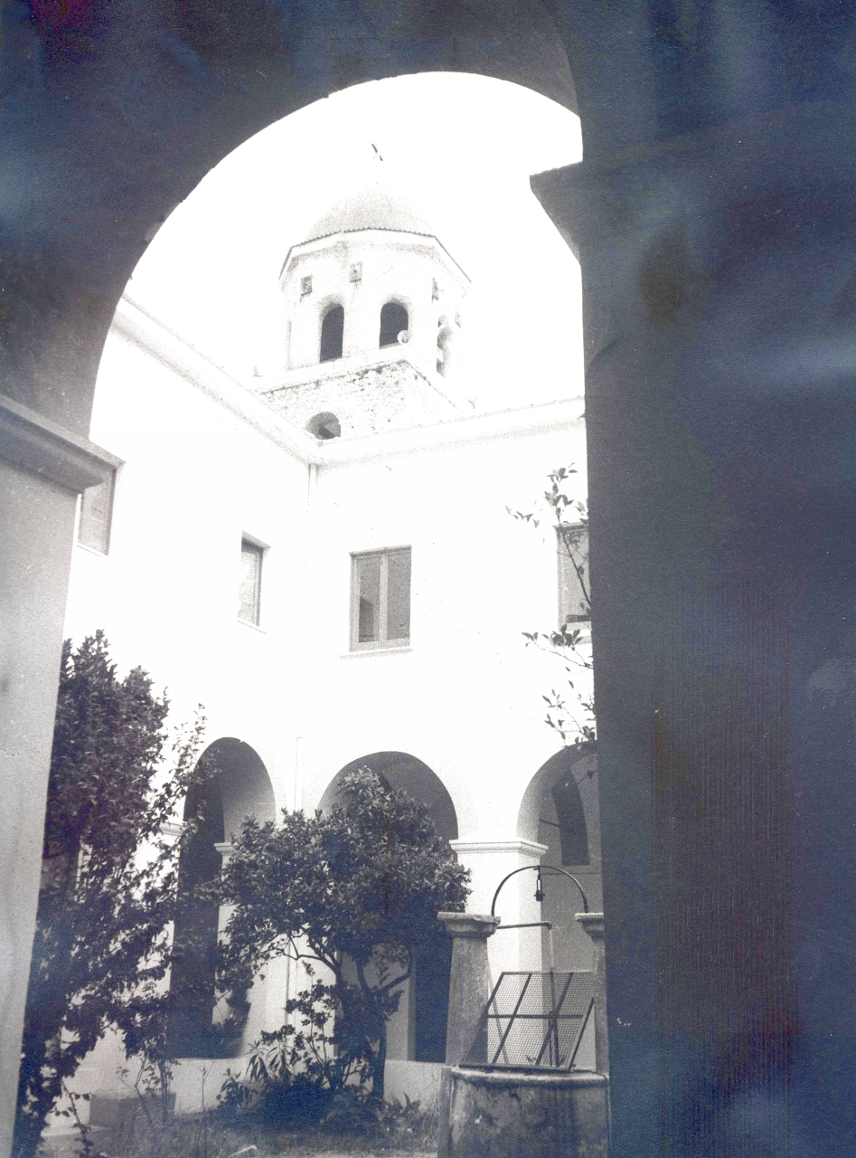 Convento di S.Maria della Pace.Chiostro