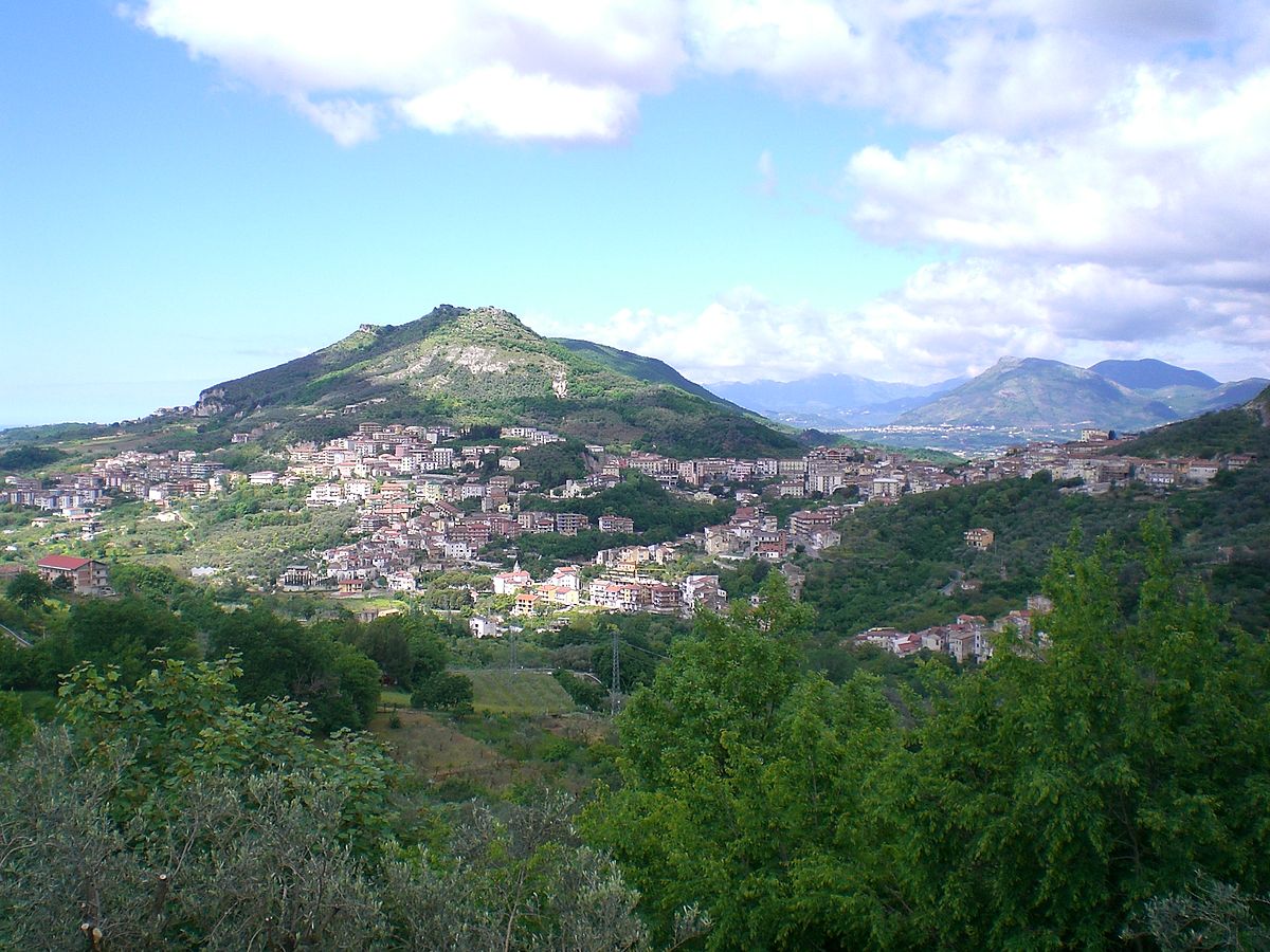 centro storico, collinare, lineare, Montecorvino Rovella, Montecorvino
