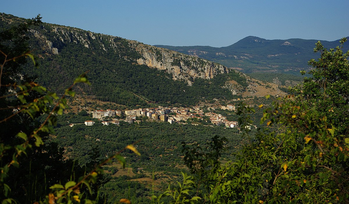 centro storico, di mezzacosta, collinare, lineare, Ottati